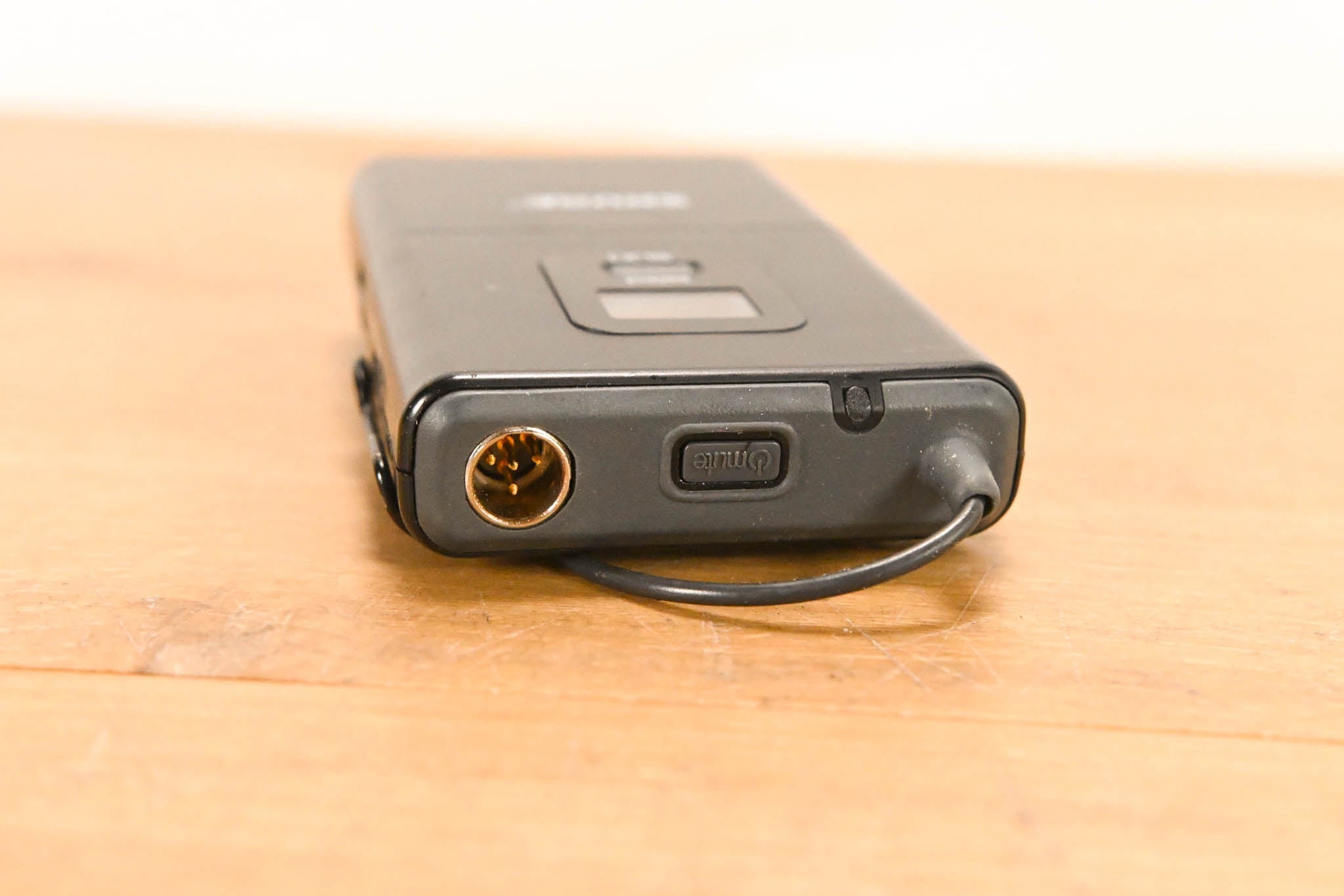 Shure SLX14 Bodypack Wireless System - J3 Band (NO POWER SUPPLY)