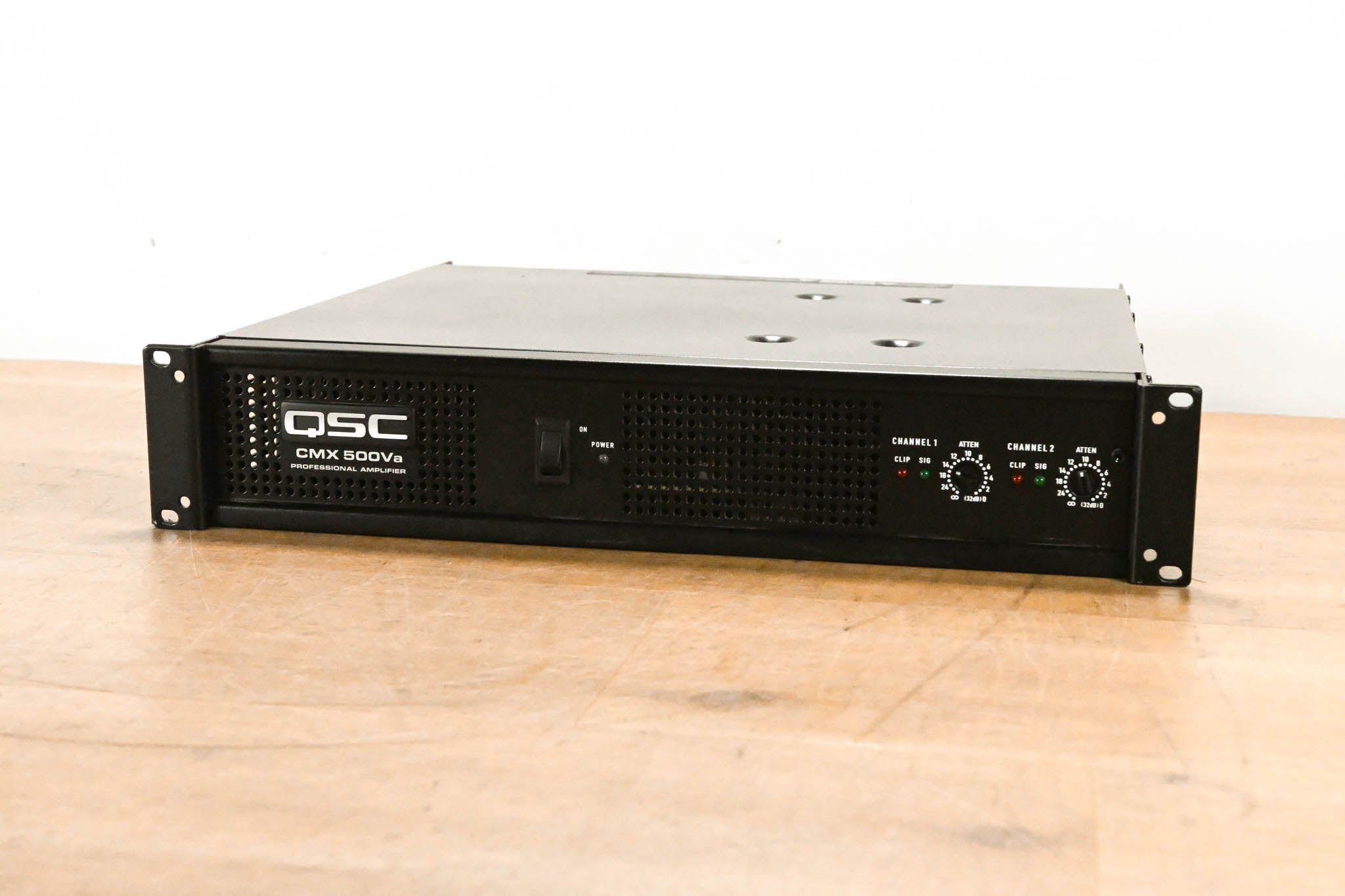 QSC CMX500Va 2-Channel Power Amplifier