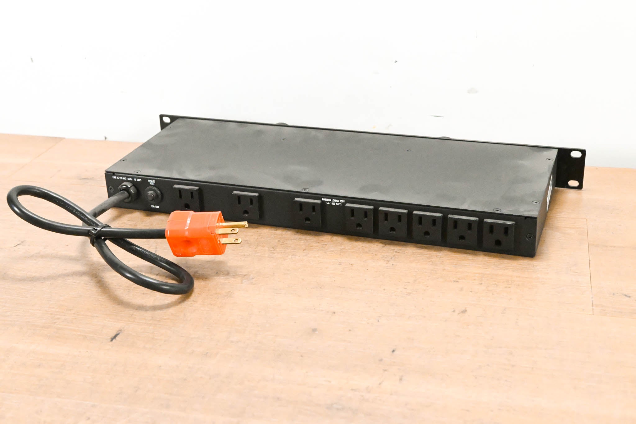 Furman M-8Lx 15A Merit Series Power Conditioner with Lights