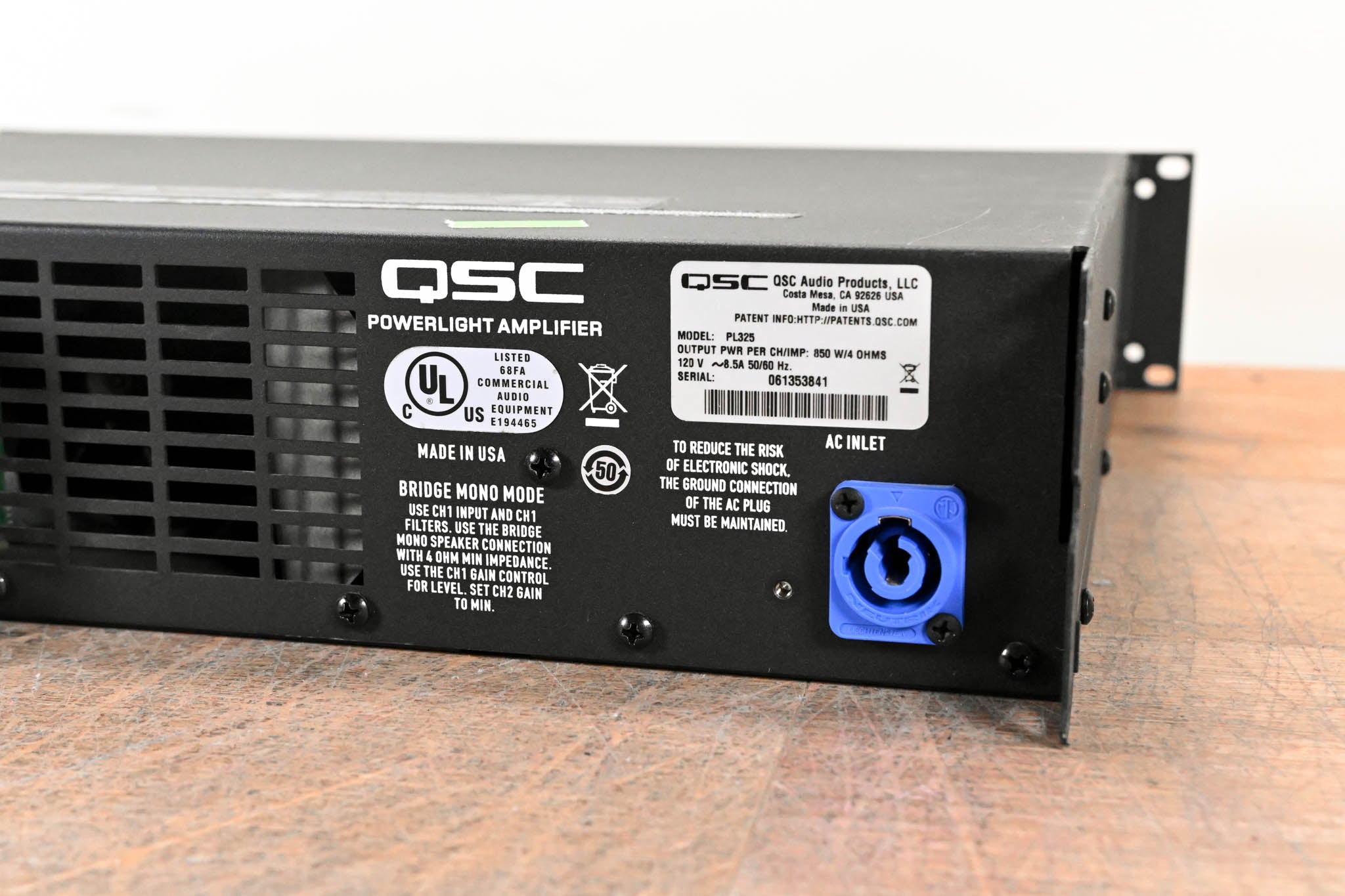 QSC PL325 Powerlight 3 Series 2-Channel Power Amplifier