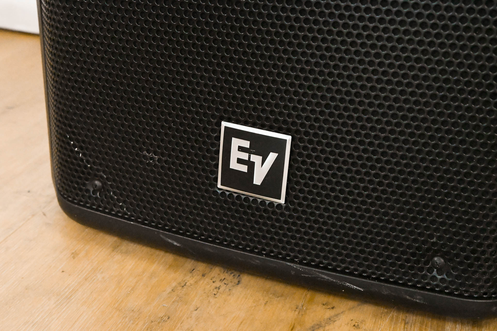 Electro-Voice (EV) ZX5-90 2-Way Passive PA Speaker (PAIR)