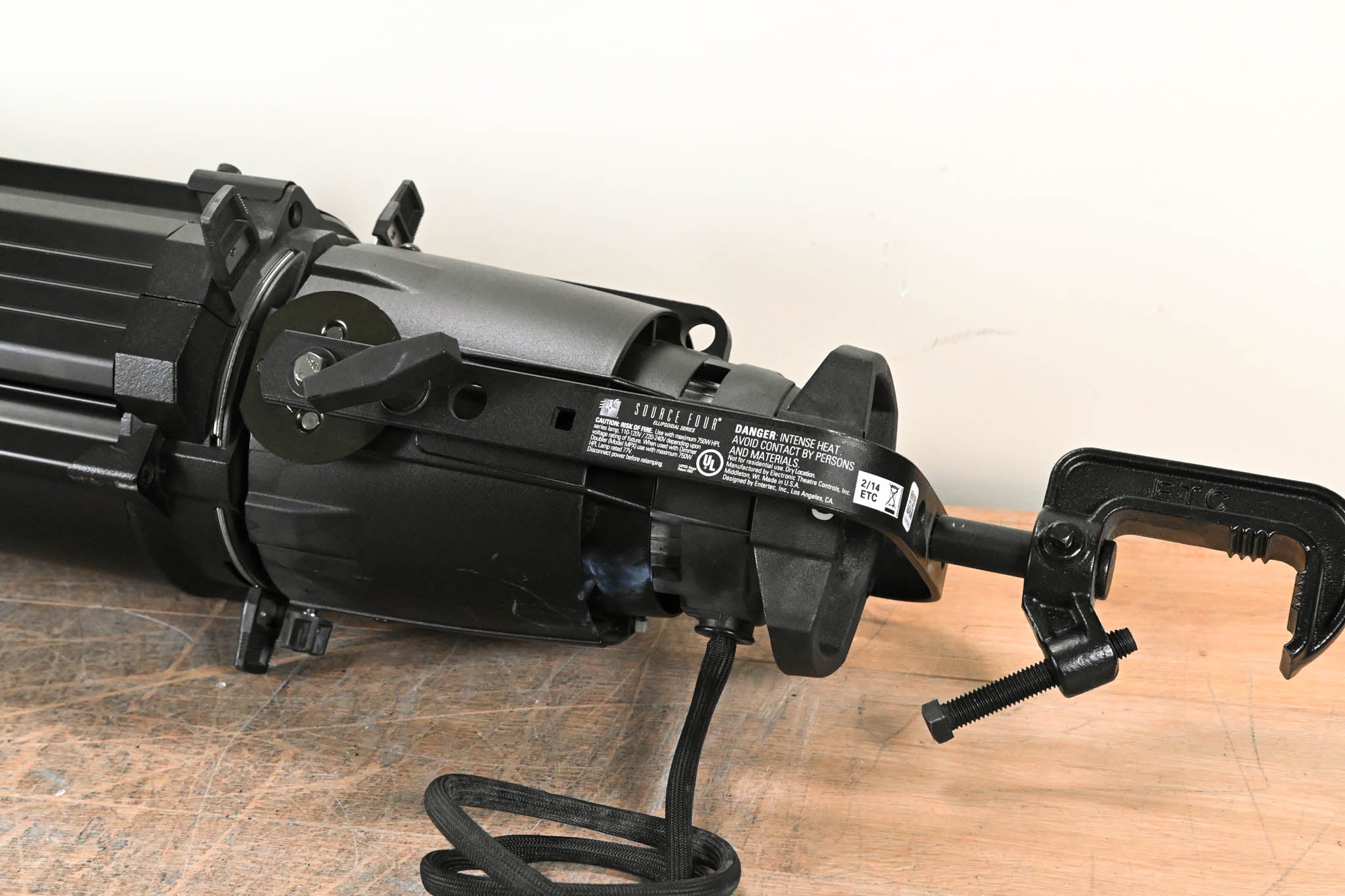 ETC Source Four Zoom 15-30 Degree 750 Ellipsoidal Light