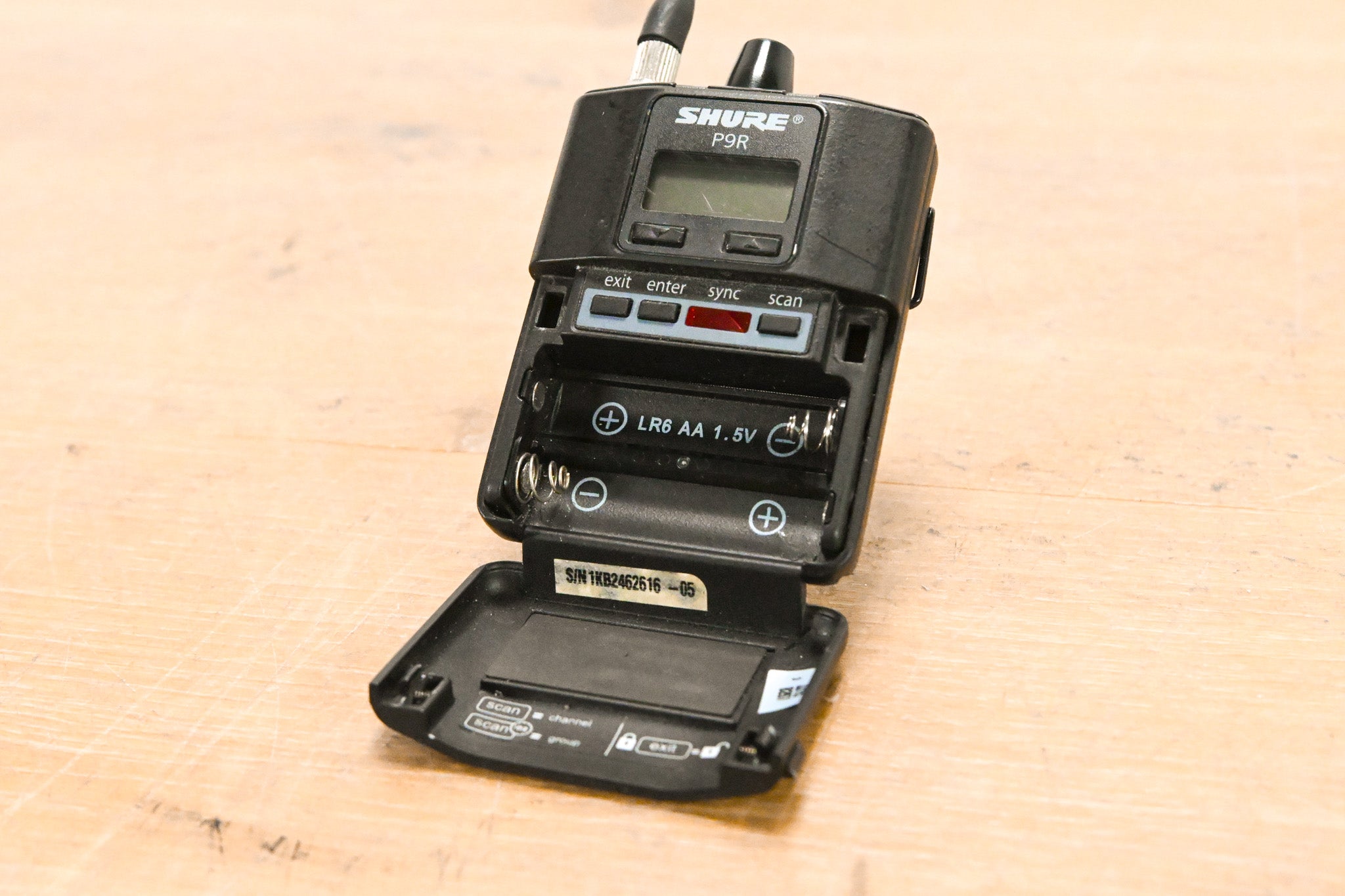 Shure P9R-L6 Wireless Bodypack Receiver - L6 Band: 656-692 MHz