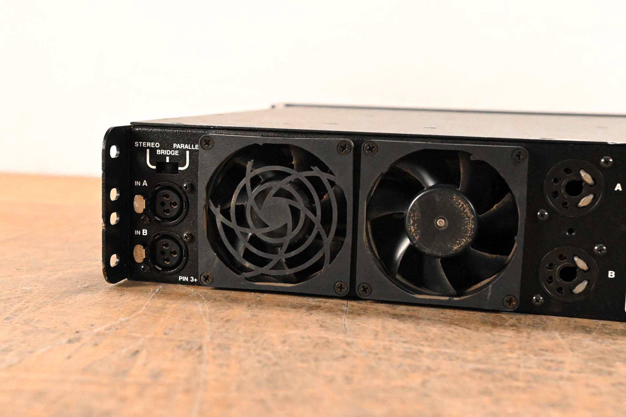 Crest Audio 7001 2-Channel Power Amplifier