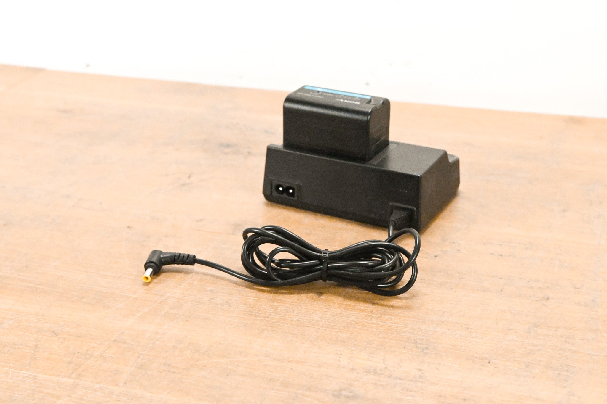 Sony BC-U1 AC Adapter/Charger with BP-U30 Battery (NO POWER SUPPLY)