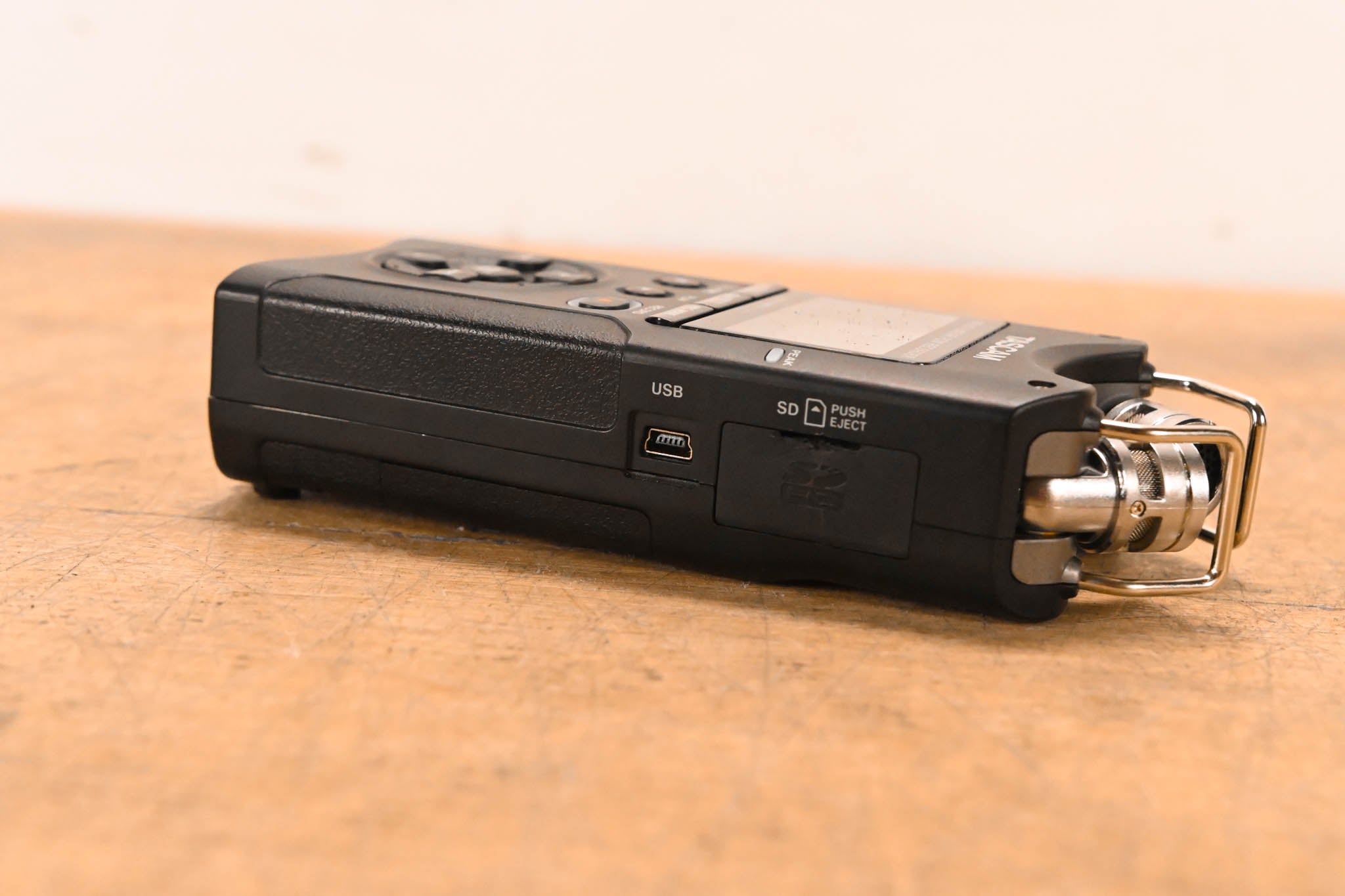 TASCAM DR-40 Handheld 4-Track Recorder