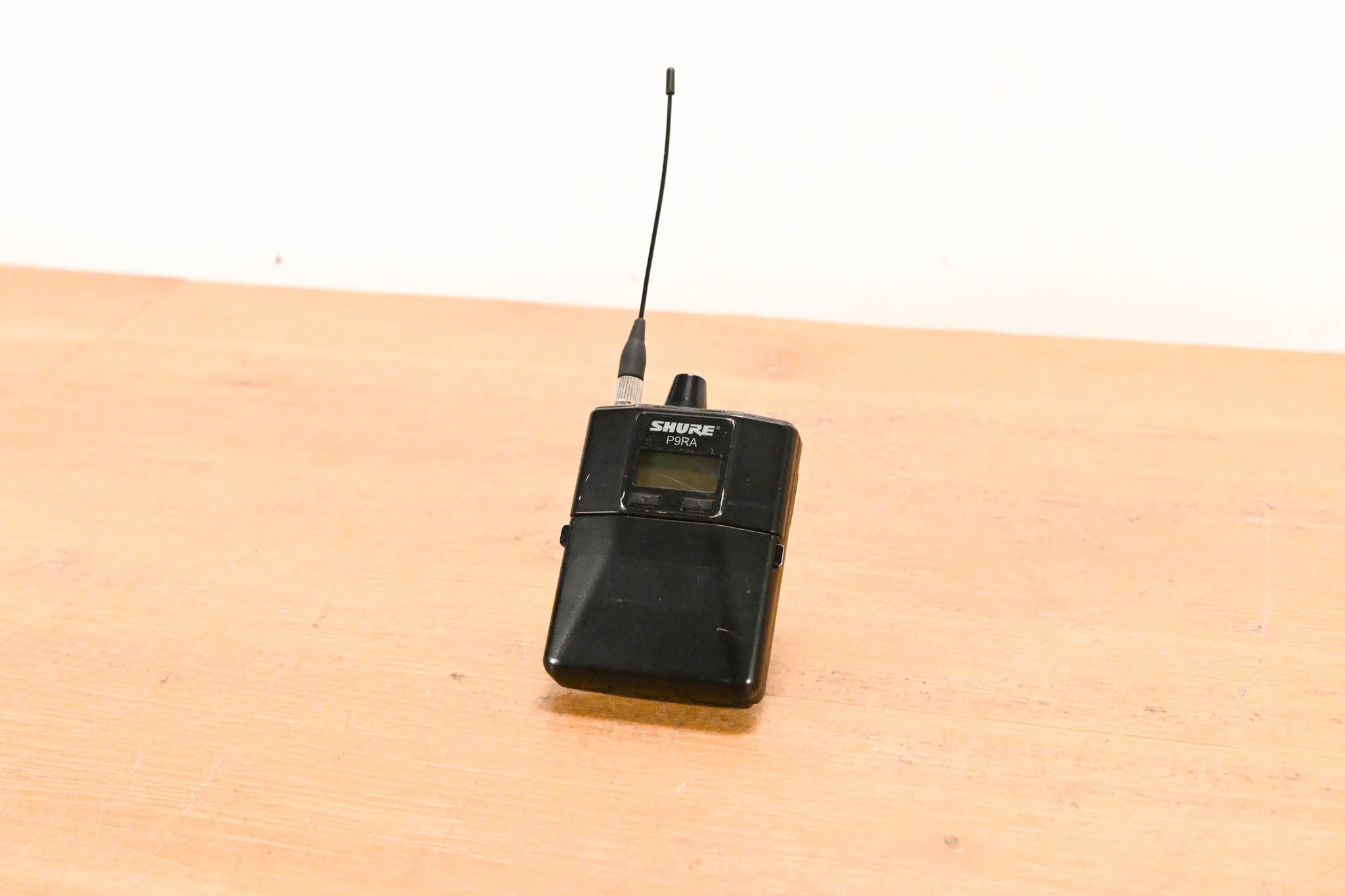 Shure P9RA-K1 Wireless Bodypack Receiver - K1 Band: 596-632 MHz