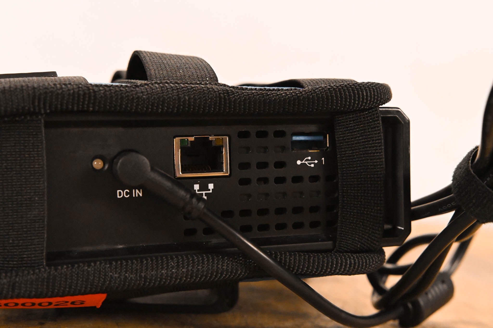 LiveU LU200 Camera-Mount Unit w/ SDI/HDMI Inputs