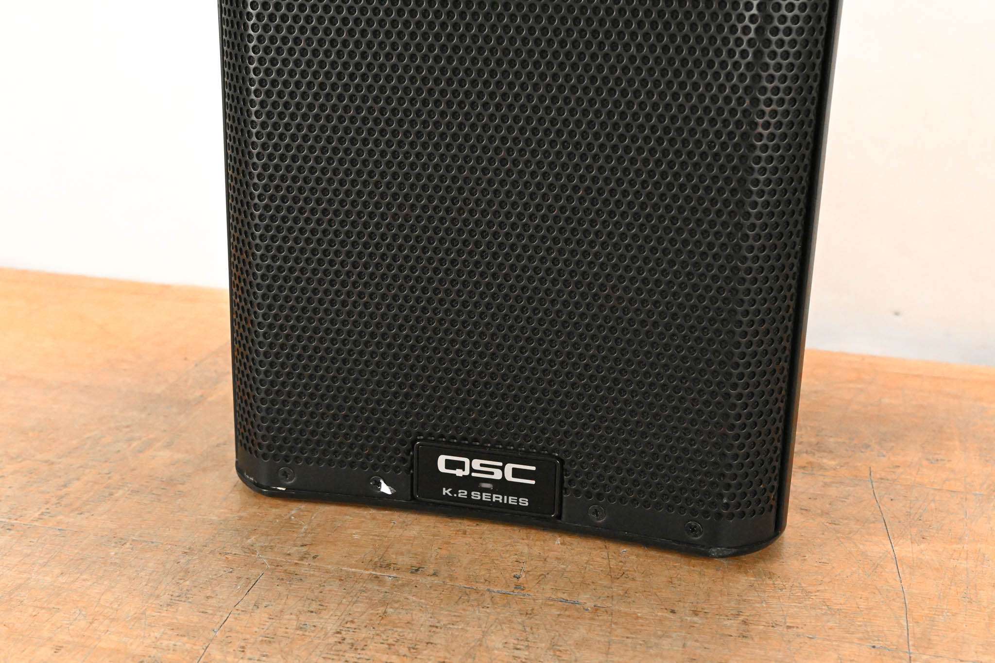 QSC K8.2 8" Two-Way 2000 Watt Powered Portable Loudspeaker