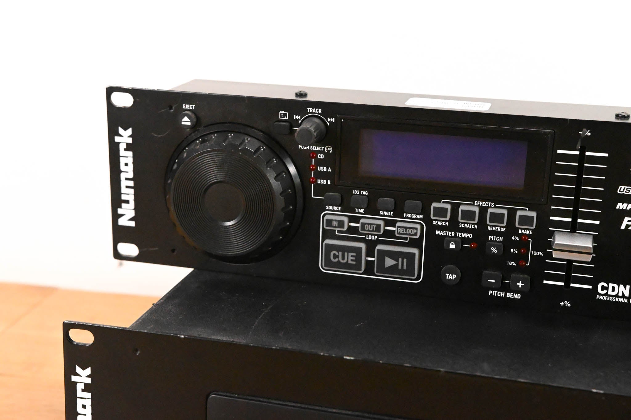 Numark CDN77USB Professional MP3 USB/CD Player with Controller