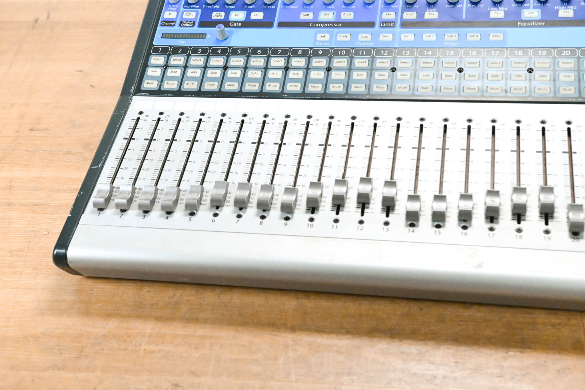 PreSonus StudioLive 24.4.2 24-Channel Digital Audio Mixer