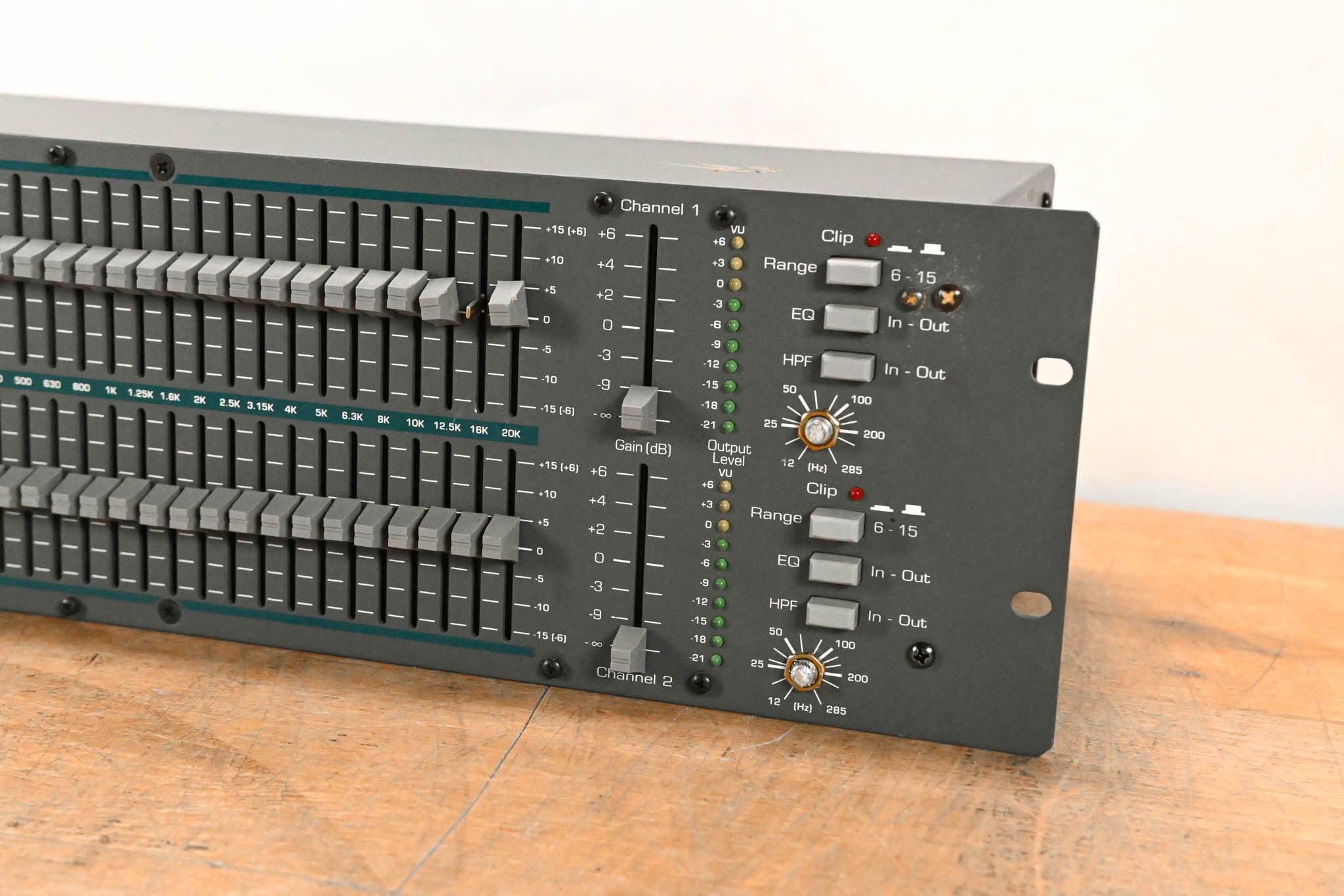 Ashly GQX-3102 2-Channel 31-Band Graphic Equalizer