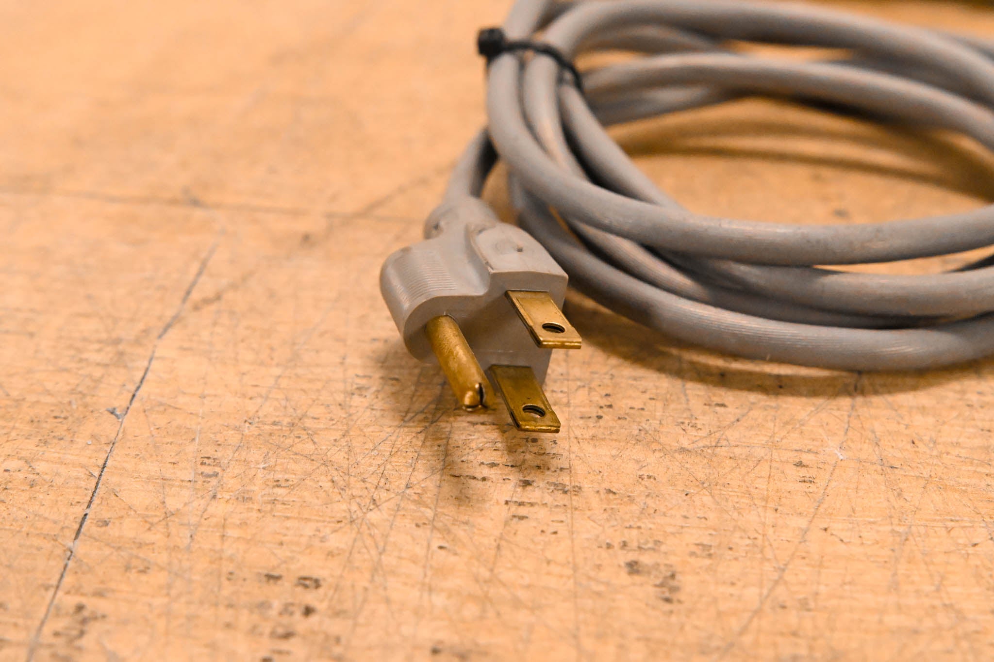 RTS 424 Audio Distribution Amplifier