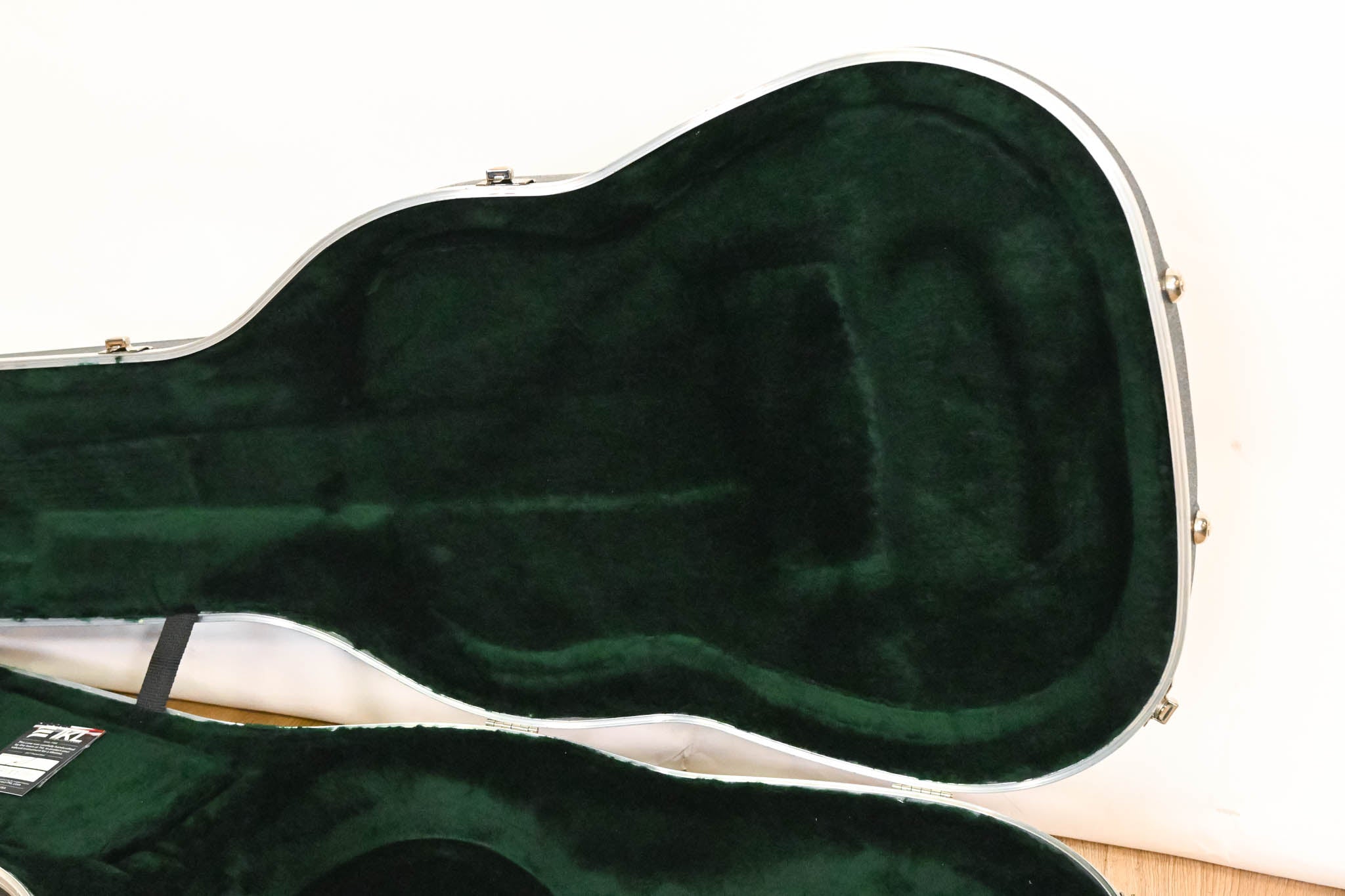 Martin / TKL Dreadnought Acoustic Hardshell Case - Green Plush Interior