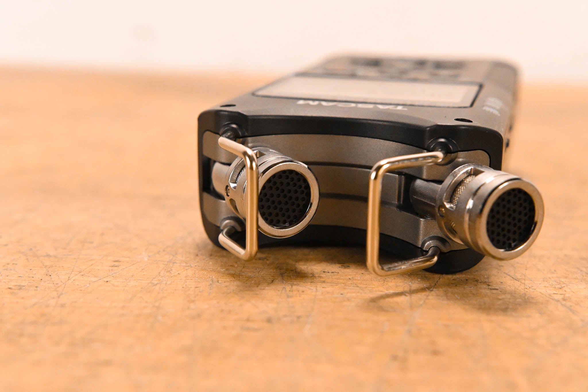 TASCAM DR-40 Handheld 4-Track Recorder