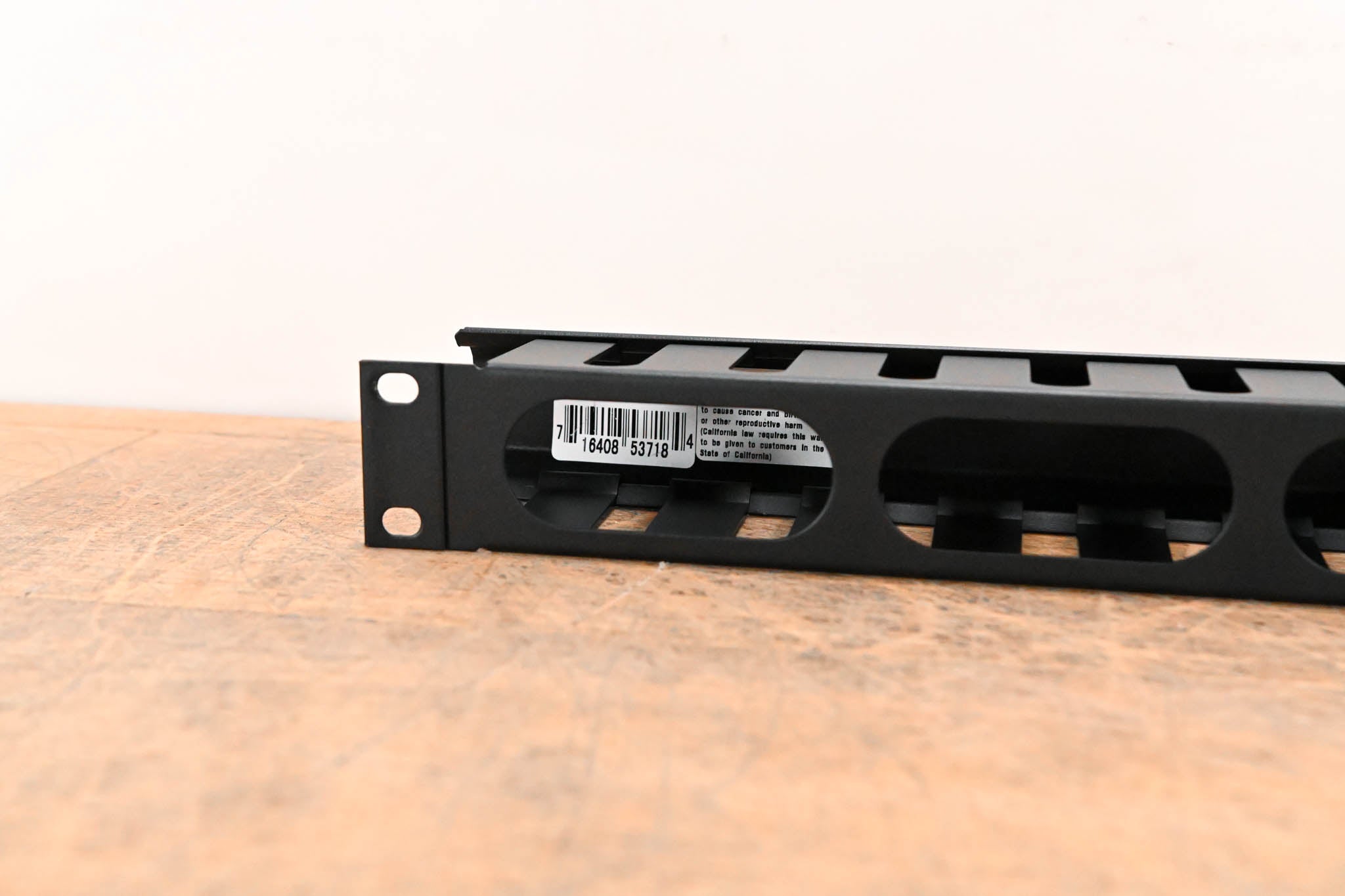Gator Rackworks GRW-PNLCBLMNG1 1U Cable Management with Cap