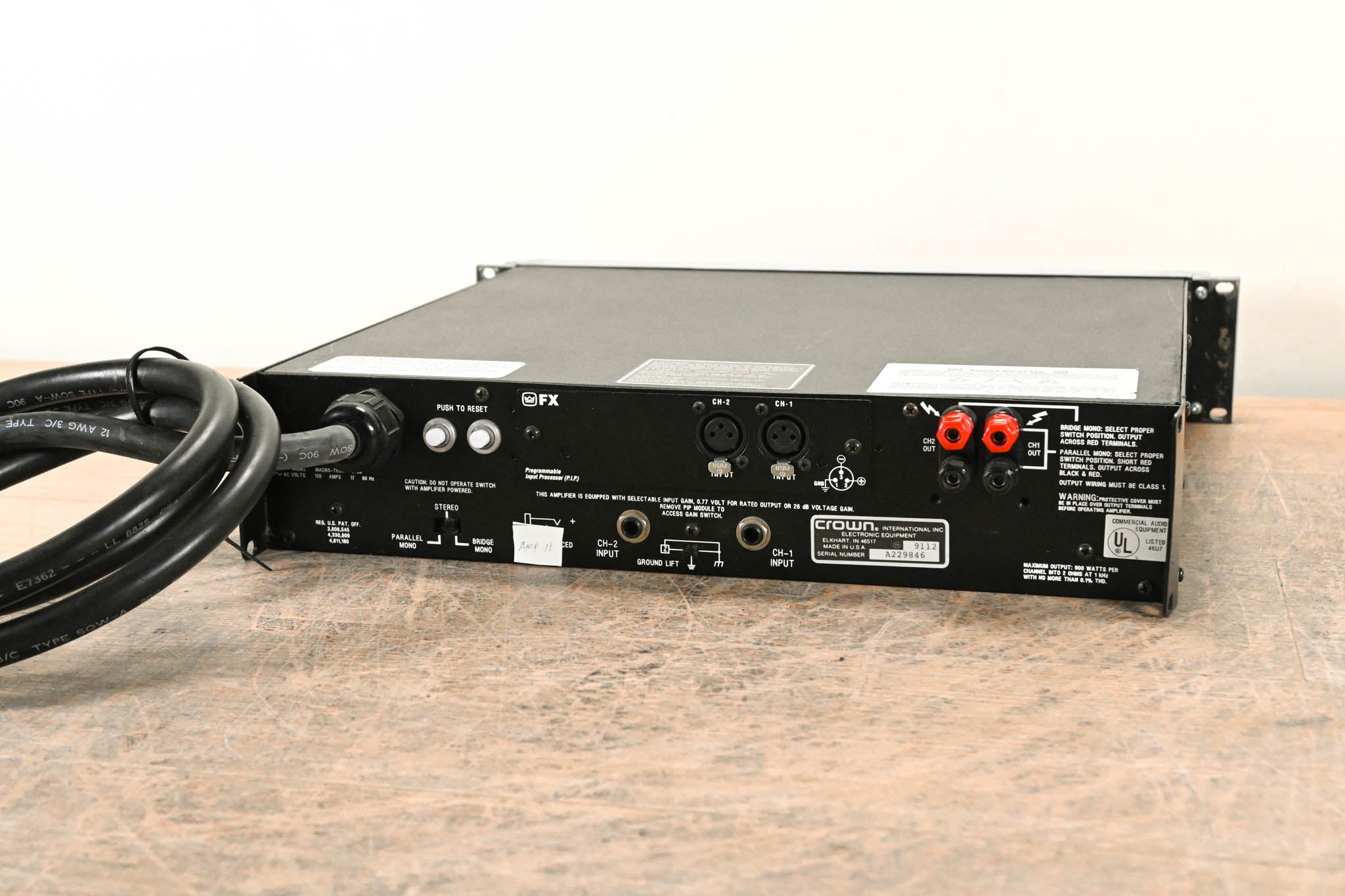 Crown Macro-Tech 2400 2-Channel Power Amplifier