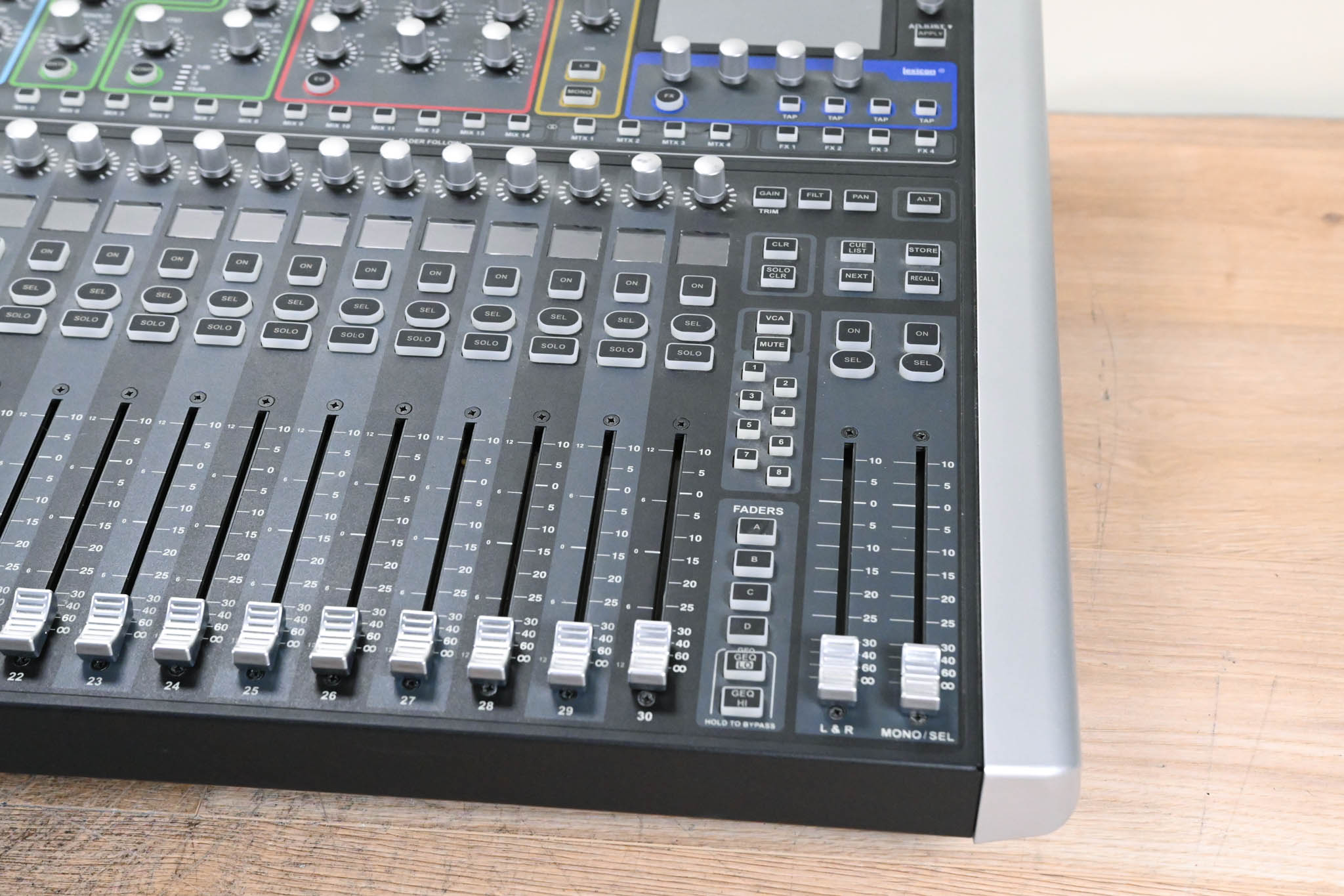 Soundcraft Si Performer 3 Digital Audio Mixer with DMX Control