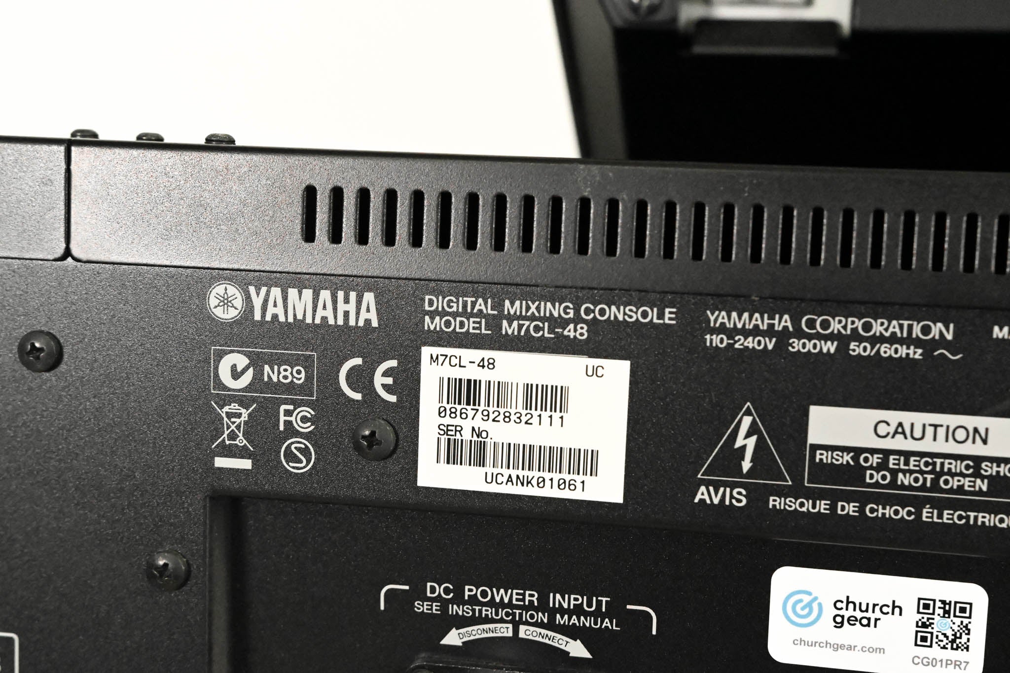 Yamaha M7CL-48 48-Channel Digital Audio Mixing Console