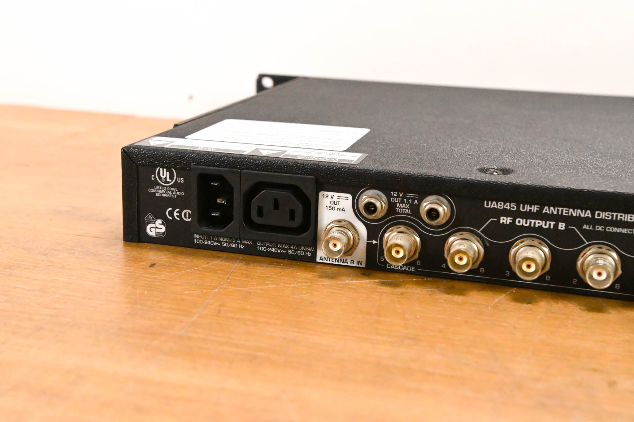 Shure UA845-UA UHF Antenna Distribution System 782-806 MHz