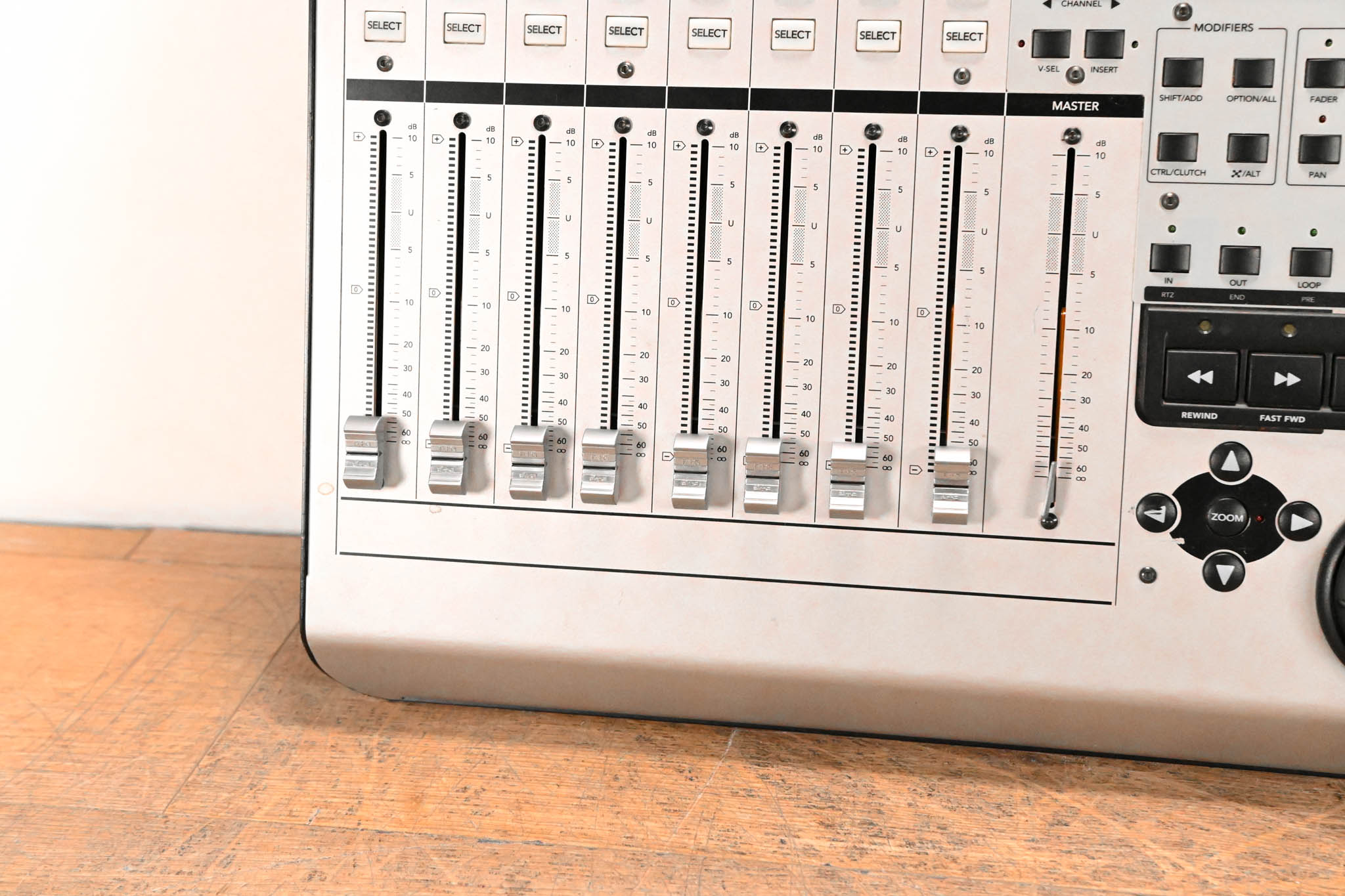 Mackie Control Universal Pro Control Surface (NO POWER SUPPLY)