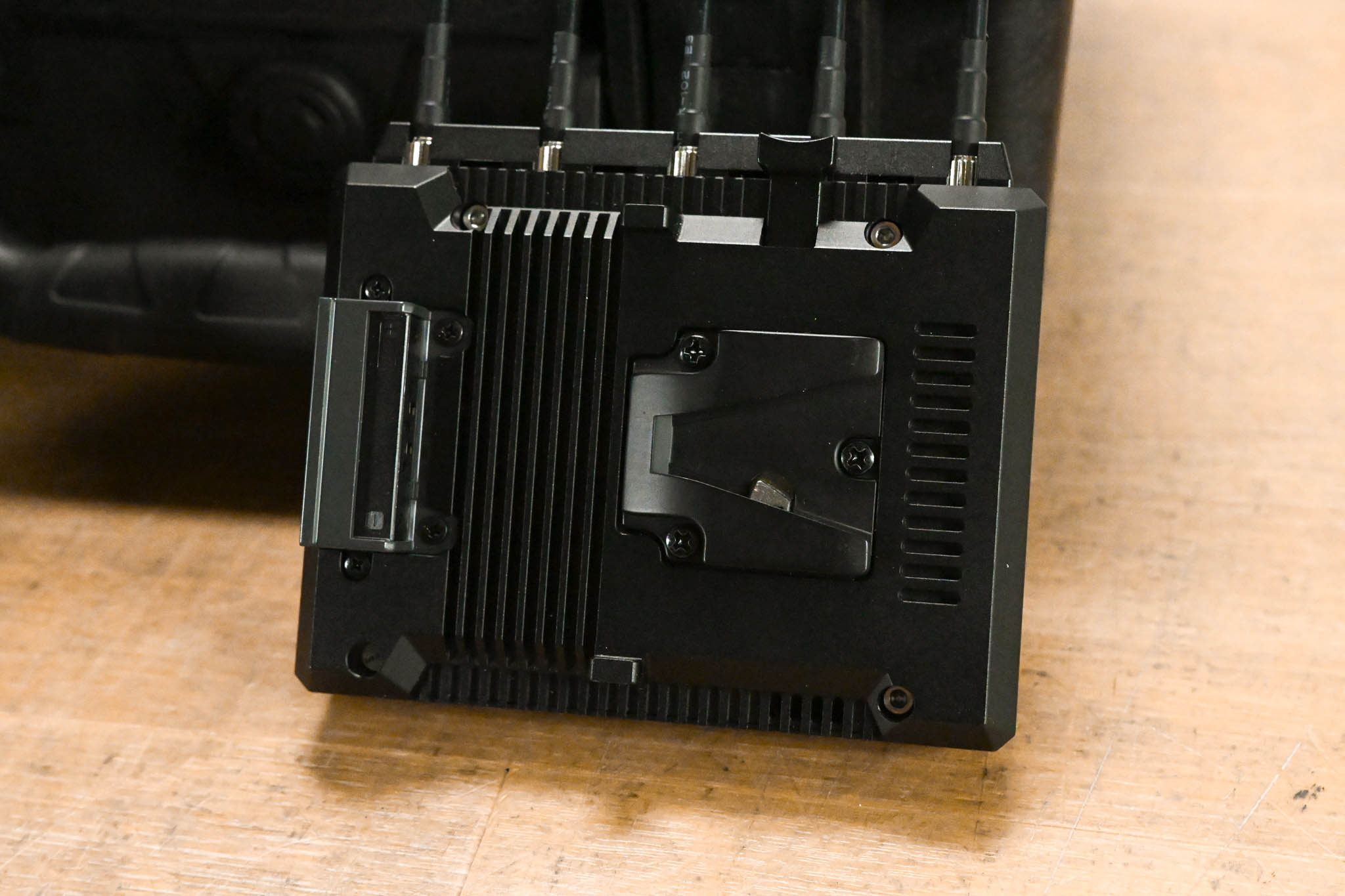 Vaxis Storm 2000 HDMI/SDI Wireless Transmission System (TX + RX)
