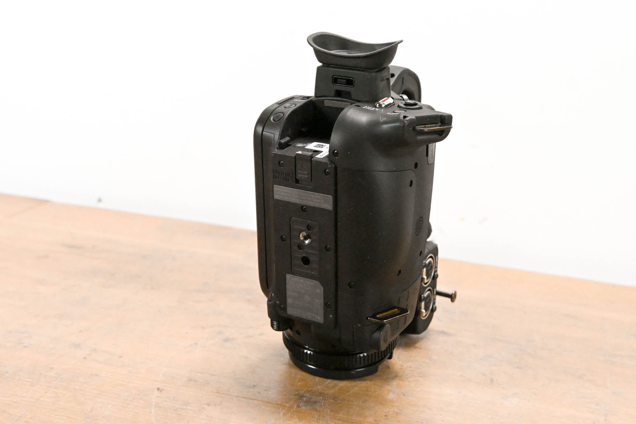 Canon XA35 HD Professional Camcorder w/ XLR Handle & HD/SD-SDI Output