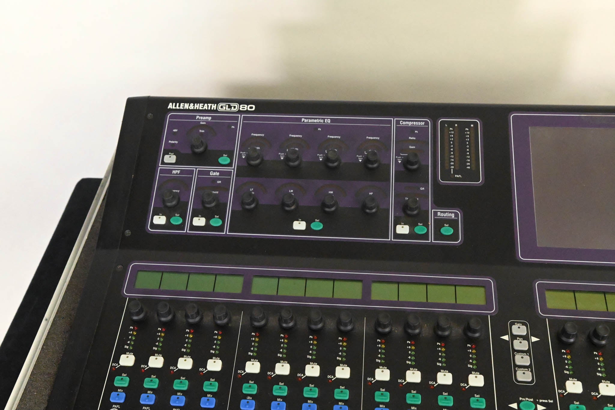 Allen & Heath GLD-80 Digital Audio Mixing Surface with Road Case