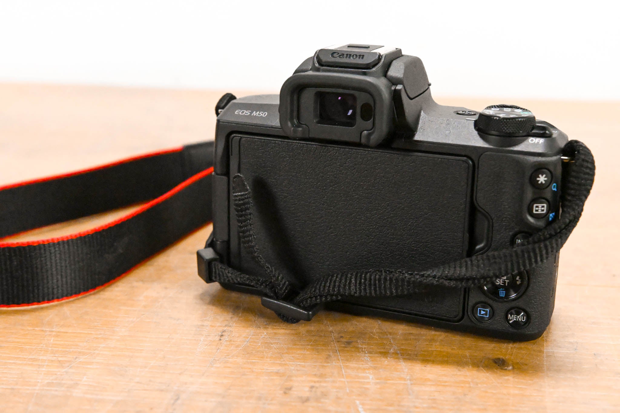 Canon EOS M50 Mirrorless Camera with EF-M 15-45mm f/3.5-6.3 IS STM Lens