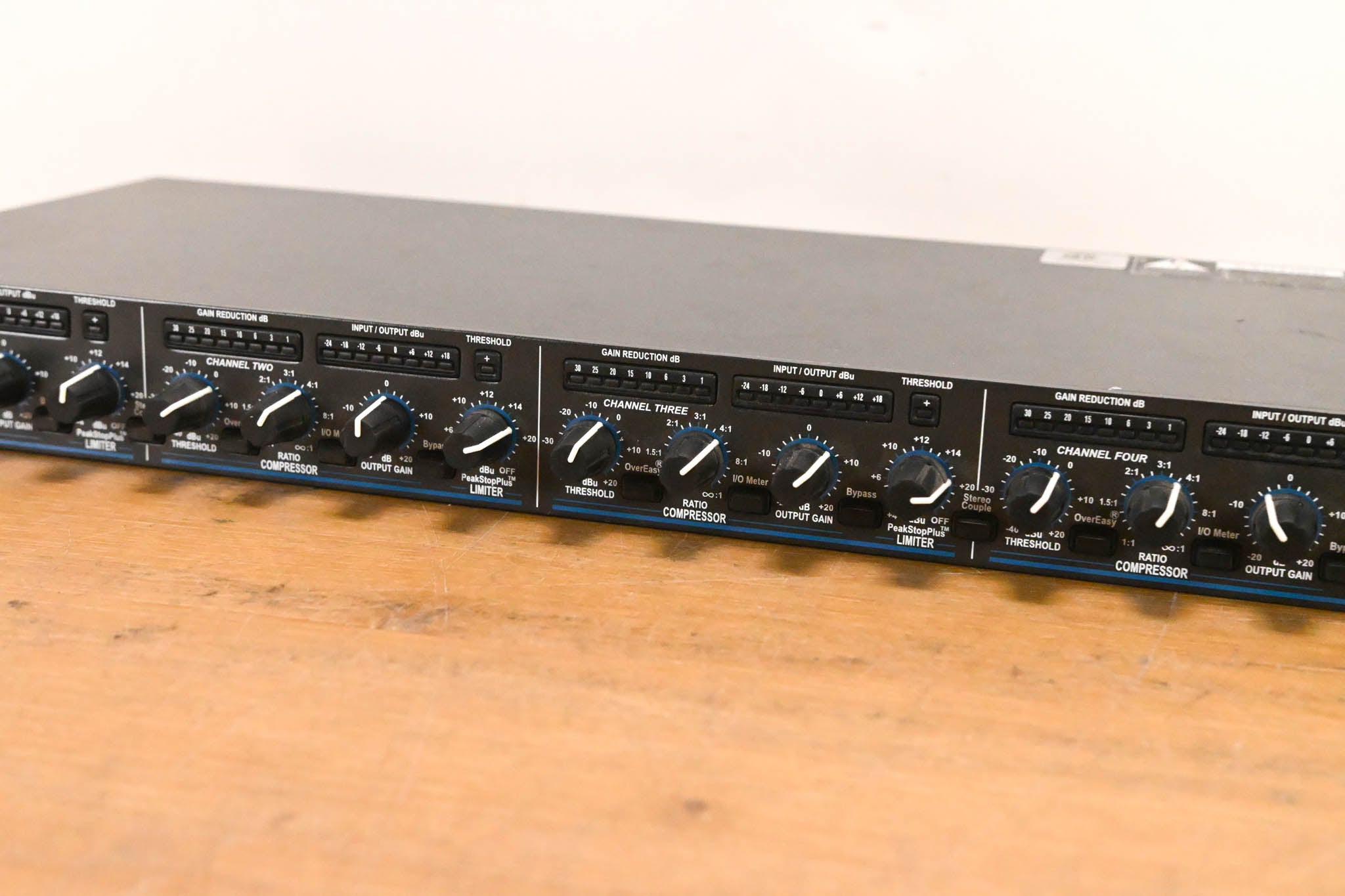 dbx 1046 Quad Compressor/Limiter