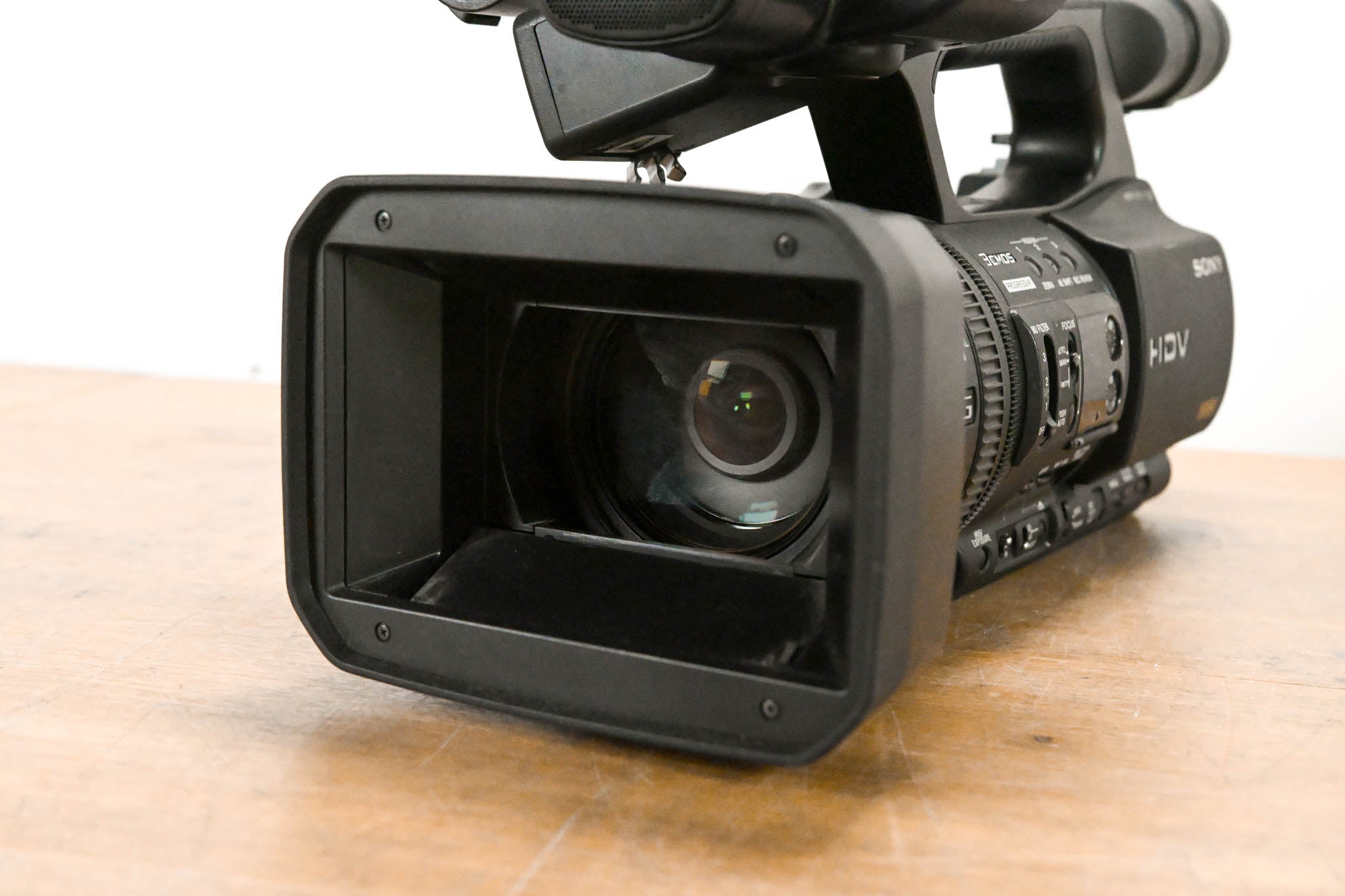 Sony HVR-Z5U Professional 1/3" 3-CMOS HDV Camcorder