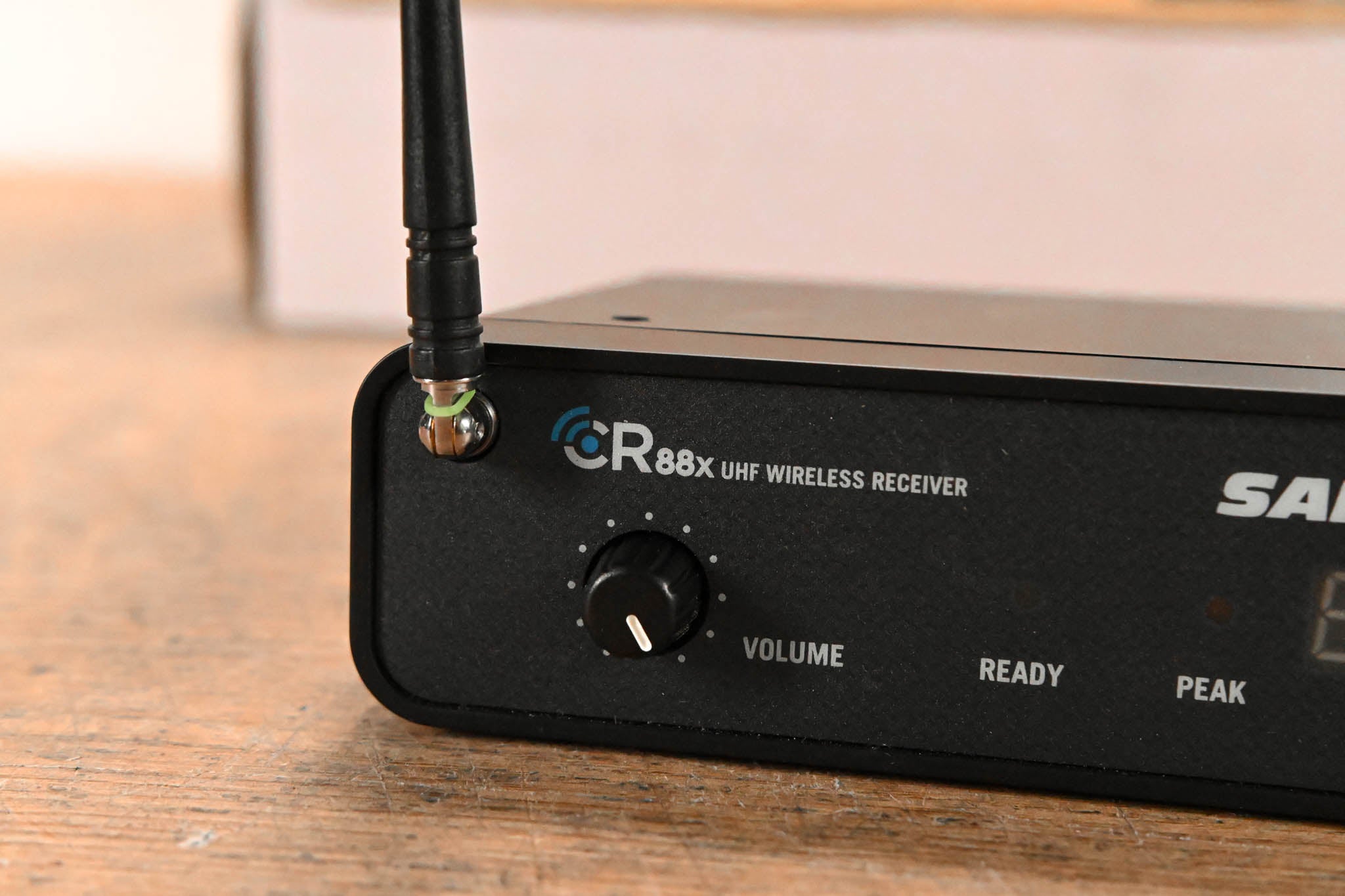 Samson Concert 88x Earset Wireless System with Microphone - 470-494 MHz