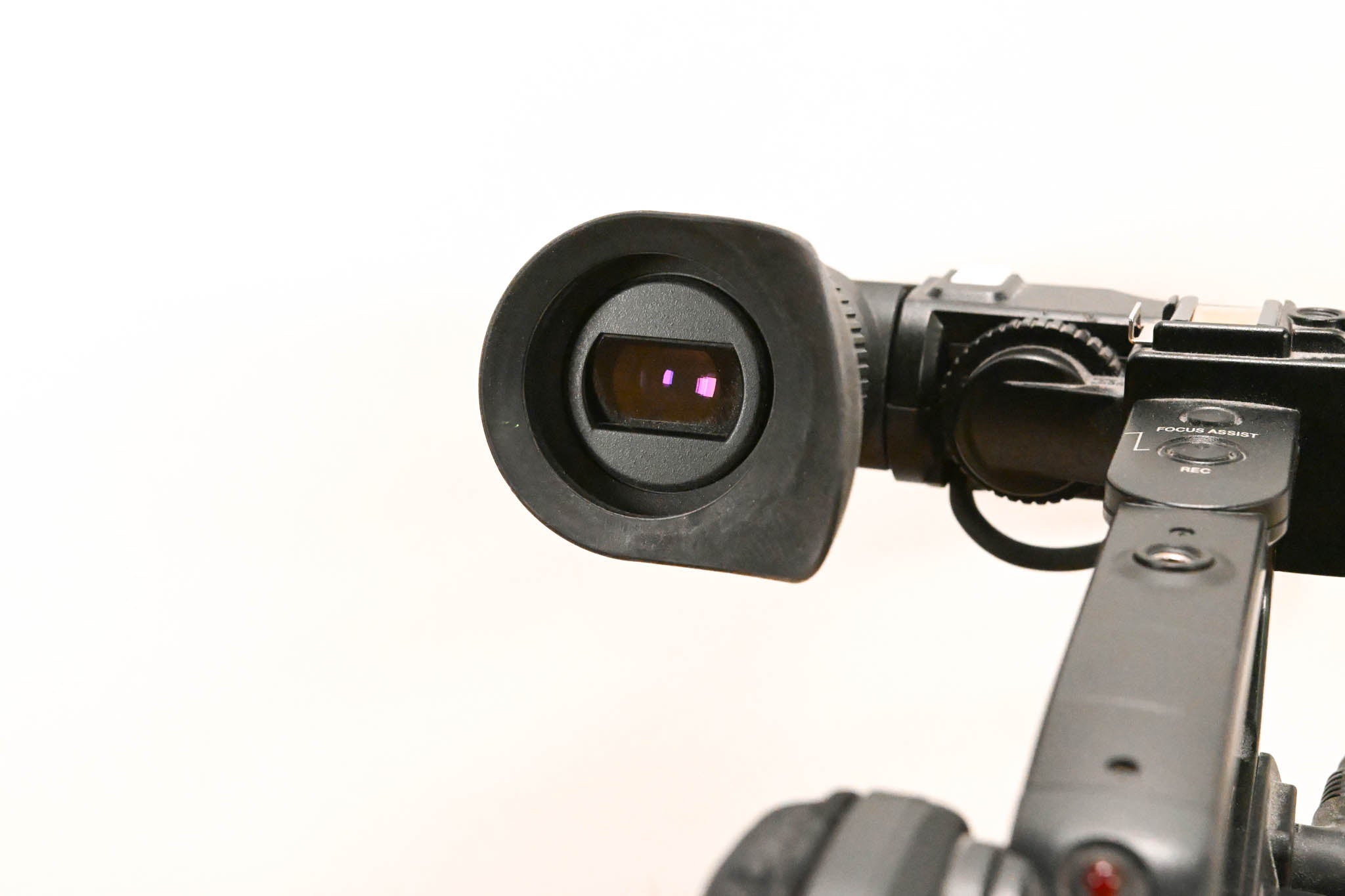 JVC GY-HM700CHU ProHD Compact Shoulder Solid State Camcorder