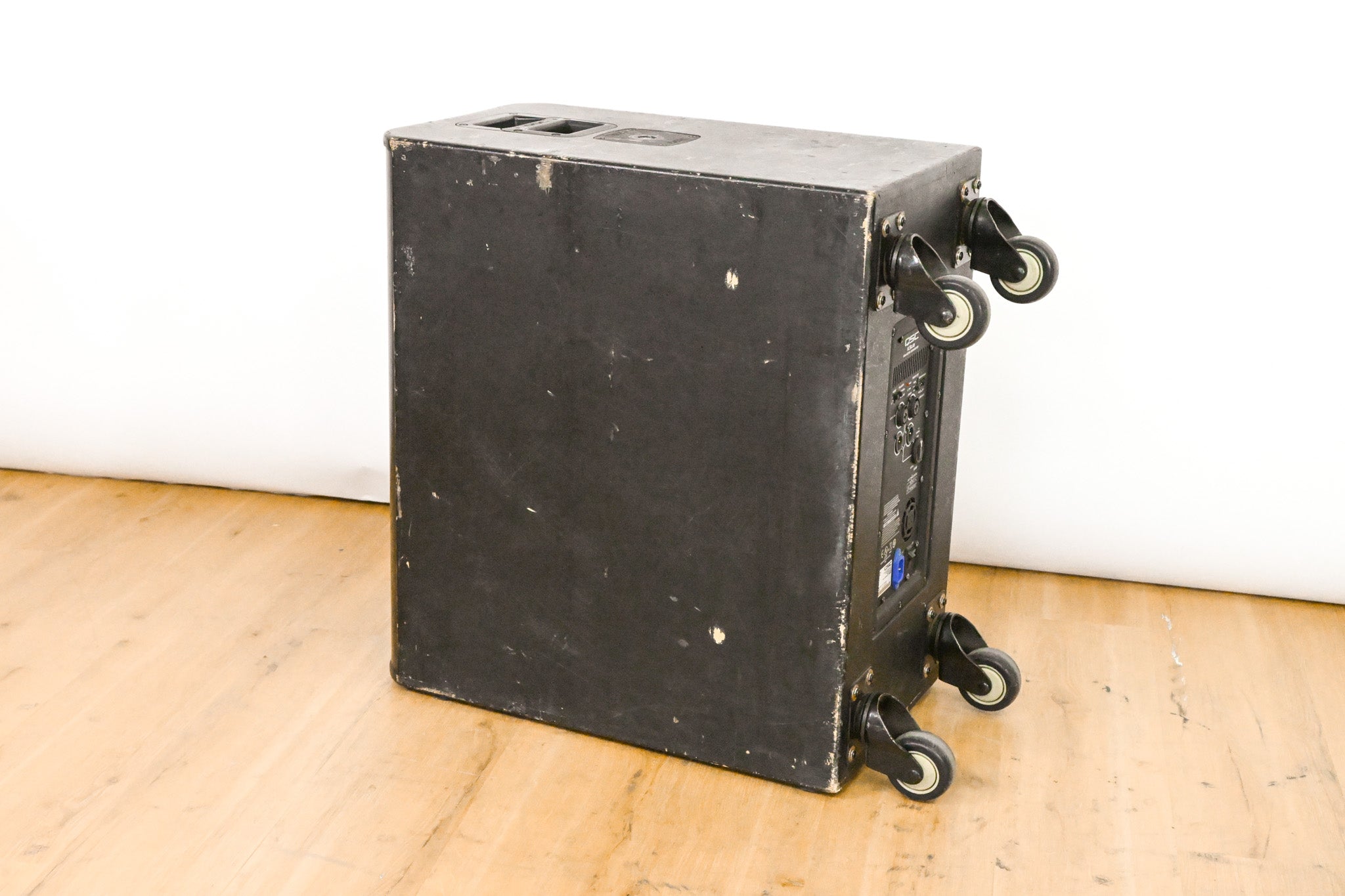 QSC KSub 1000W Dual 12" Powered Subwoofer