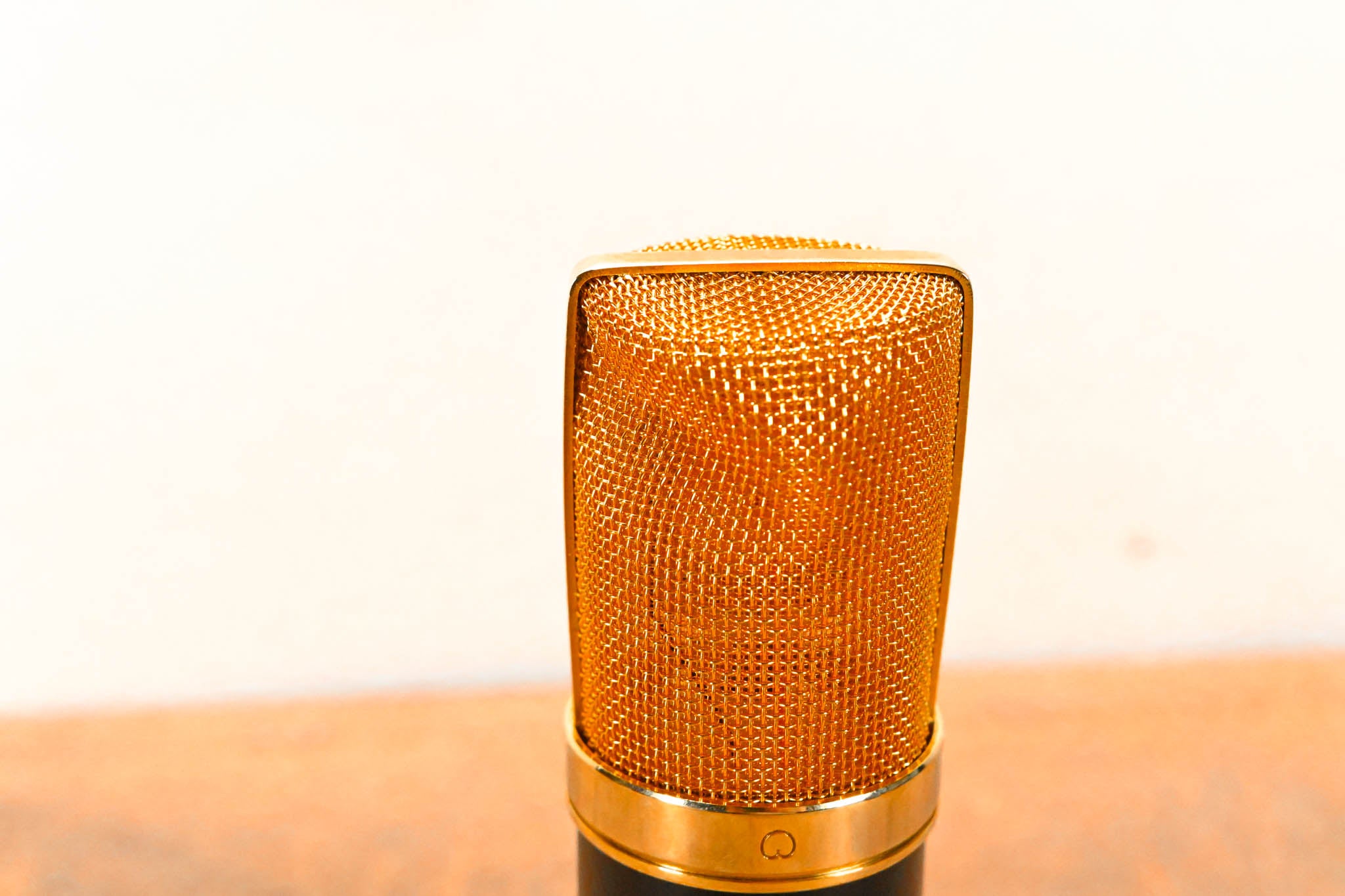 MXL V69M Mogami Edition Tube Condenser Microphone w/ PS-69 Power Supply