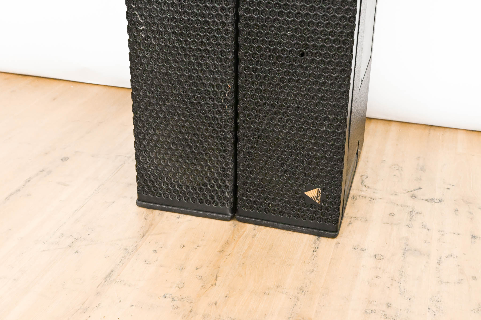 Adamson SpekTrix 3-Way Full Range Line Array Loudspeaker (PAIR)
