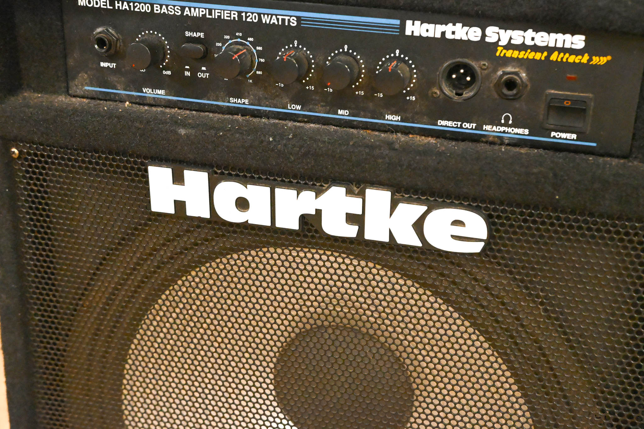 Hartke HA1200 Kickback 15 120W 15" Bass Combo Amplifier
