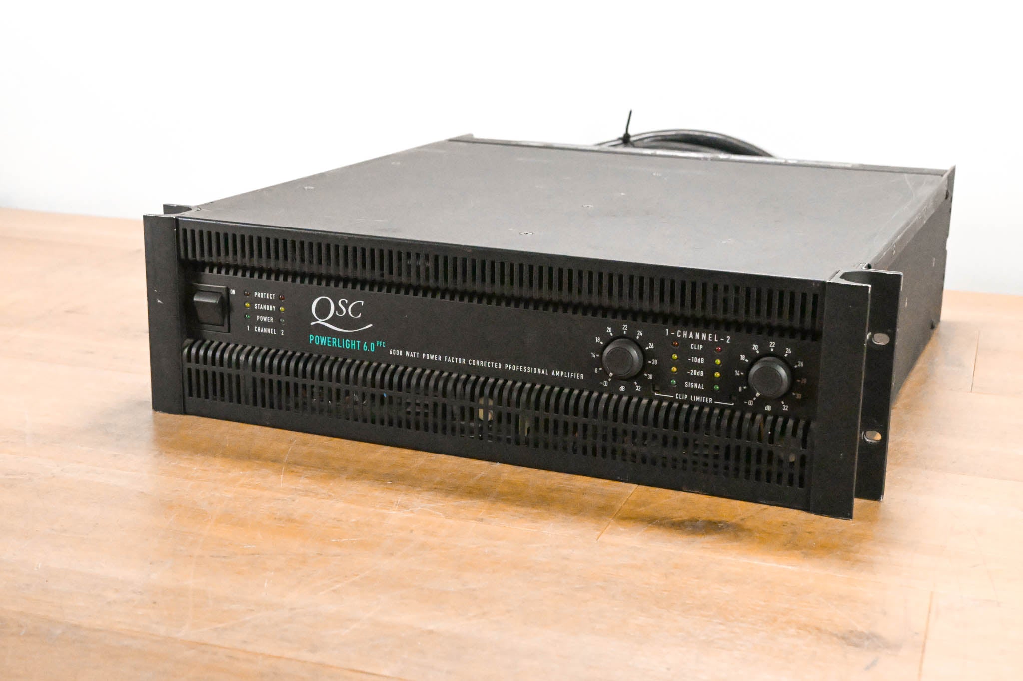 QSC PowerLight 6.0 PFC Power Factor Corrected 2-Channel Power Amplifier