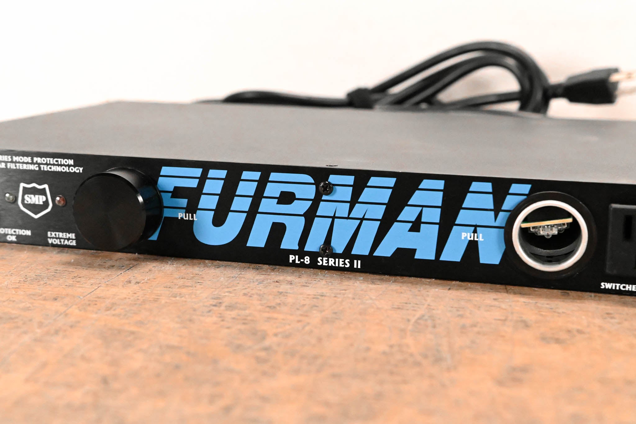 Furman PL-8 Series II 8-Outlet Rackmount Power Conditioner