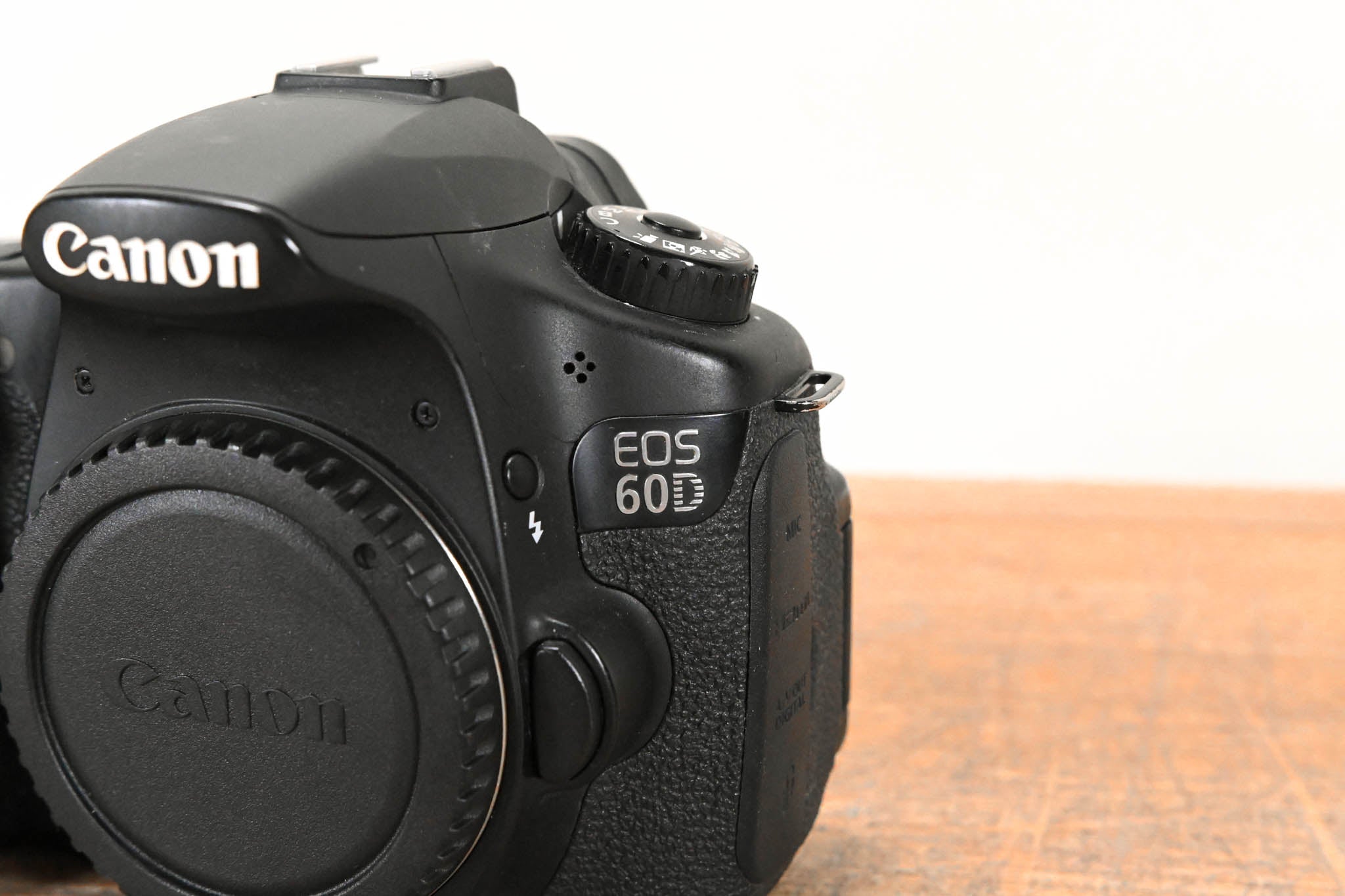 Canon EOS 60D 18 MP CMOS Digital SLR Camera Body