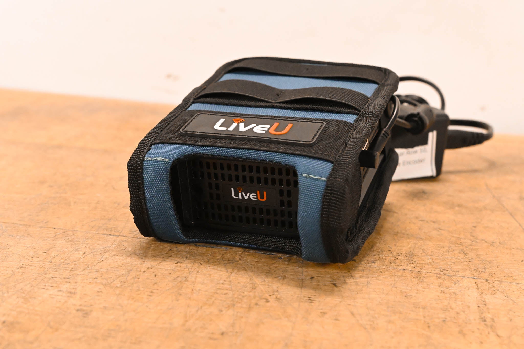 LiveU LU200 Camera-Mount Unit w/ SDI/HDMI Inputs