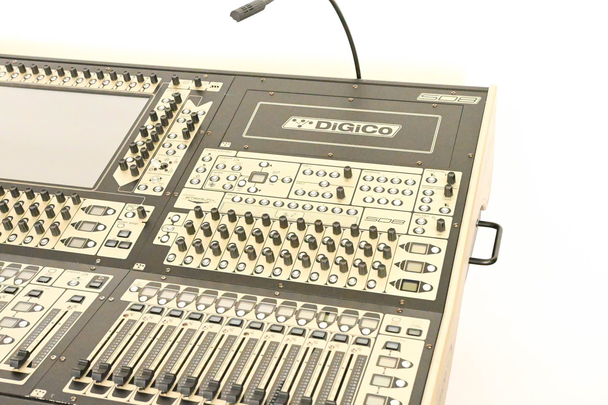 DiGiCo SD8 120-Channel Digital Mixing Console w/ Waves Card + ST Optical