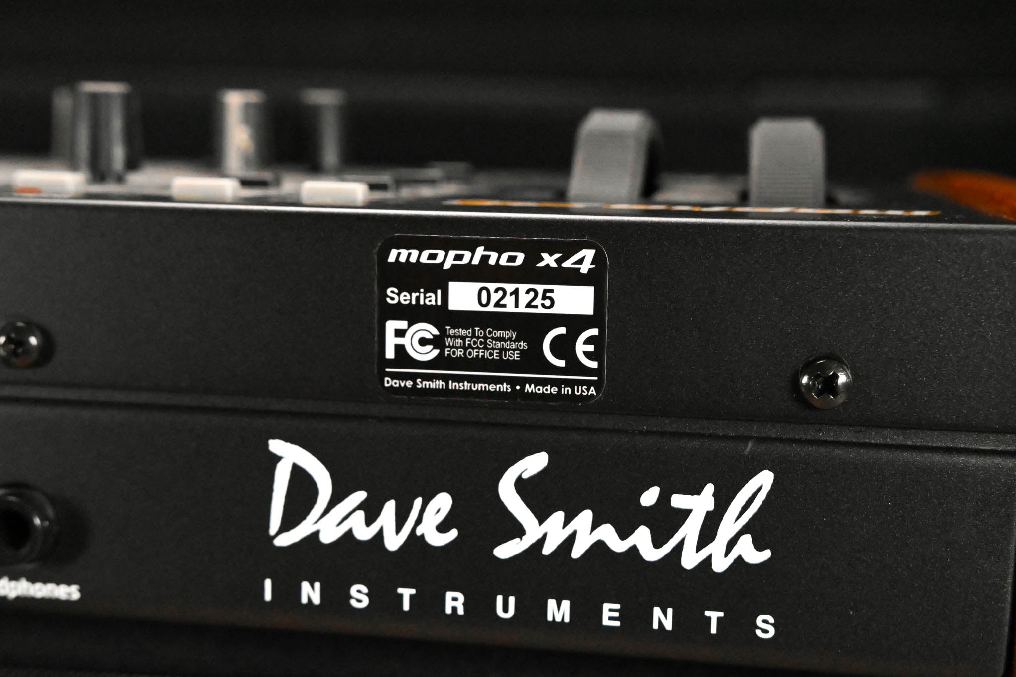 Dave Smith Instruments Mopho X4 44-Key Polyphonic Synthesizer