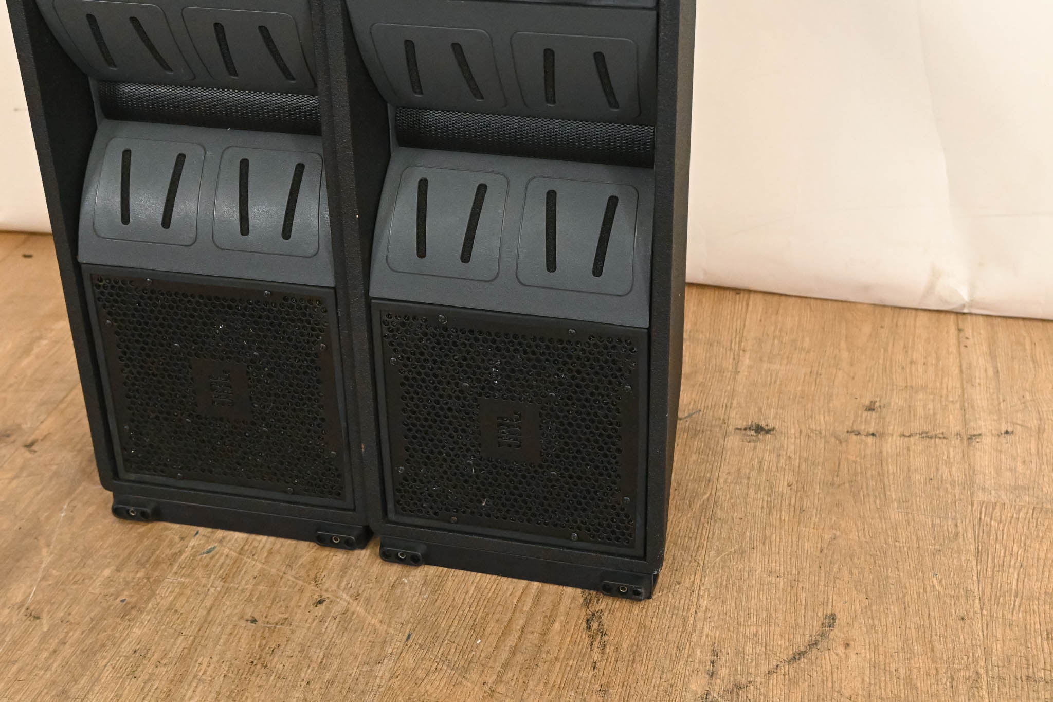 JBL VT4886 Dual 6.5" Passive Compact Line Array Loudspeakers (PAIR)