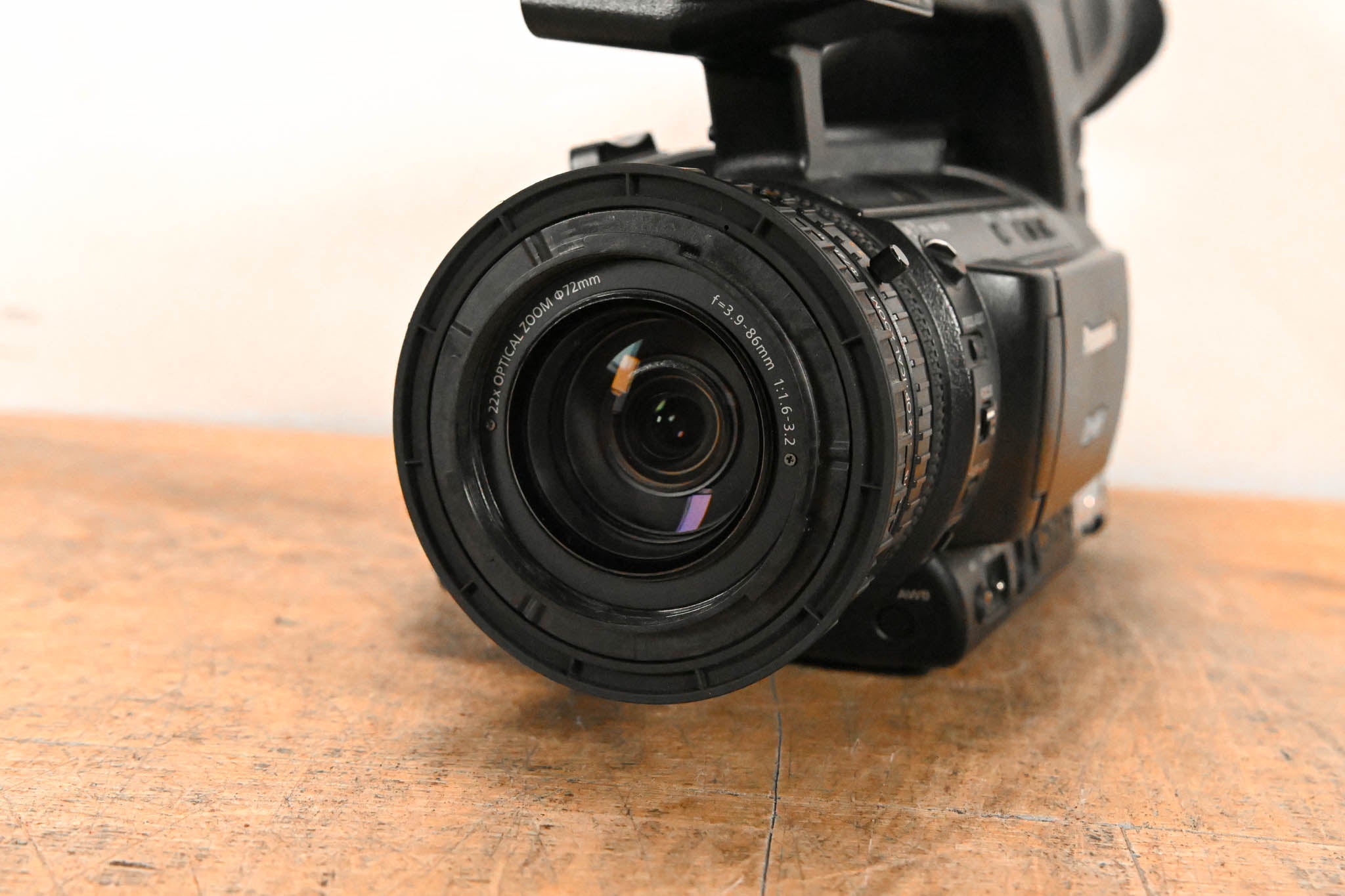 Panasonic AG-HPX255P P2 HD Handheld Camcorder