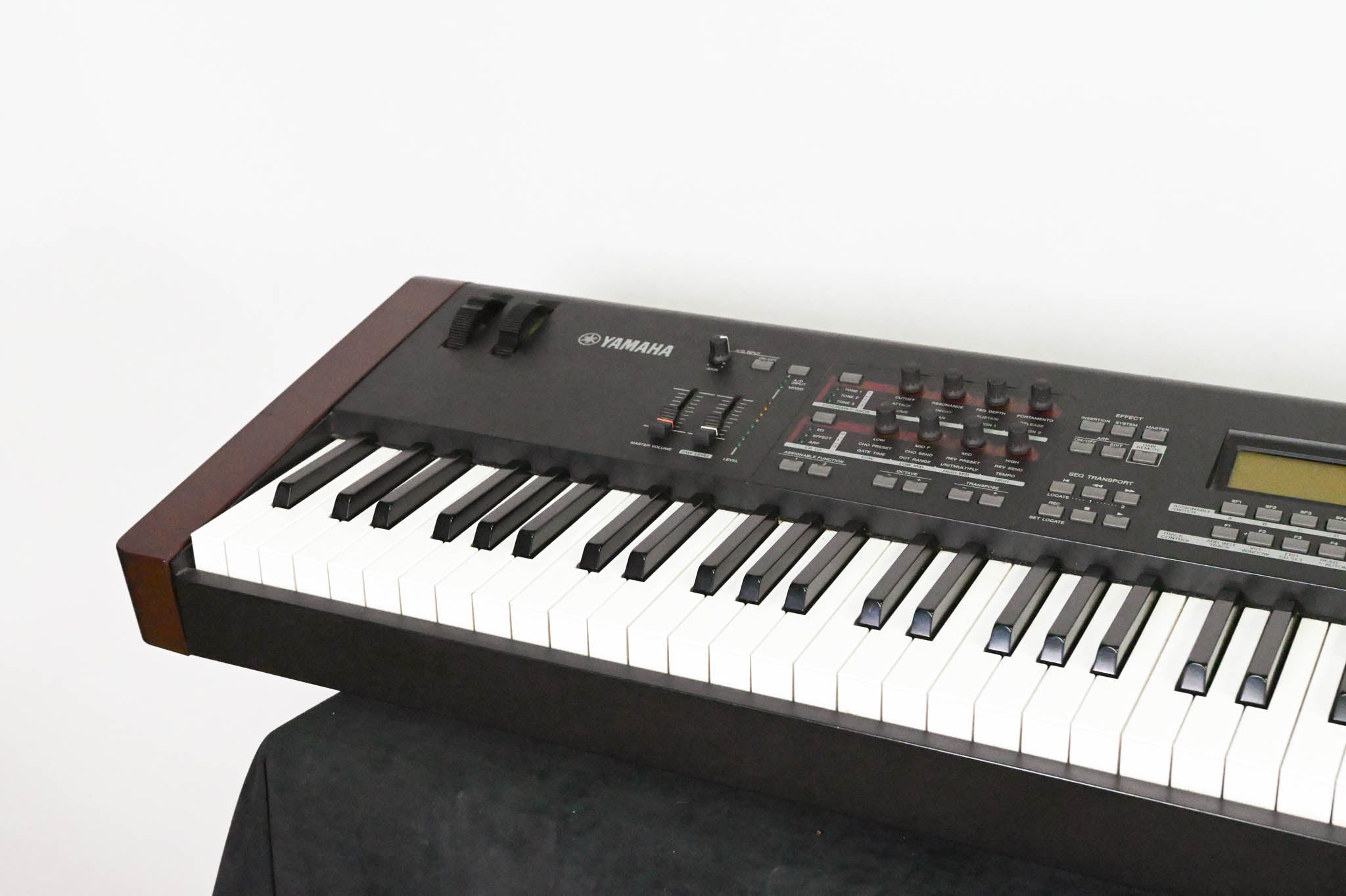 Yamaha MOXF8 88-Key Synthesizer Workstation (NO POWER SUPPLY)