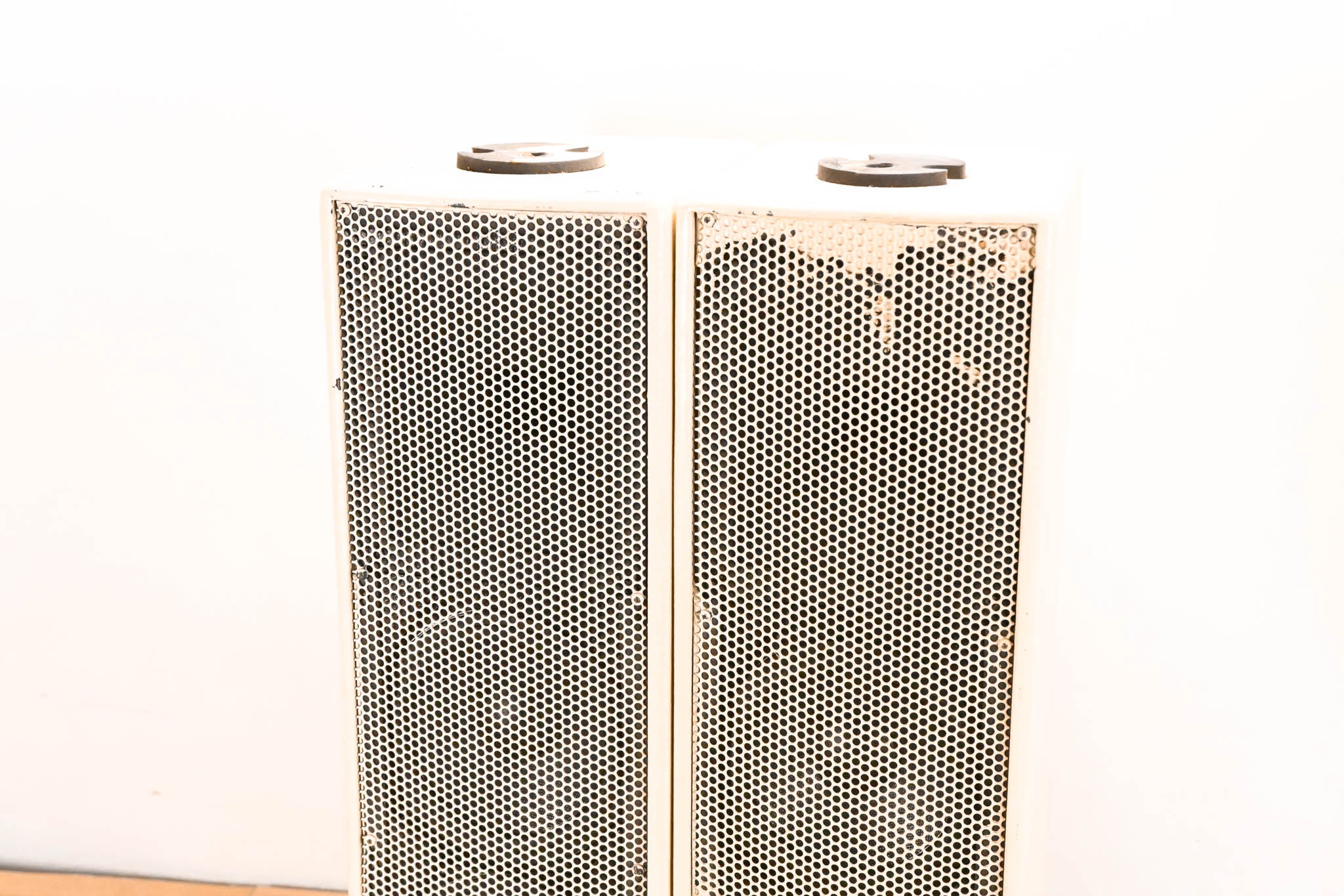 EAW UB52 Two-Way Full-Range Loudspeaker - White (PAIR)