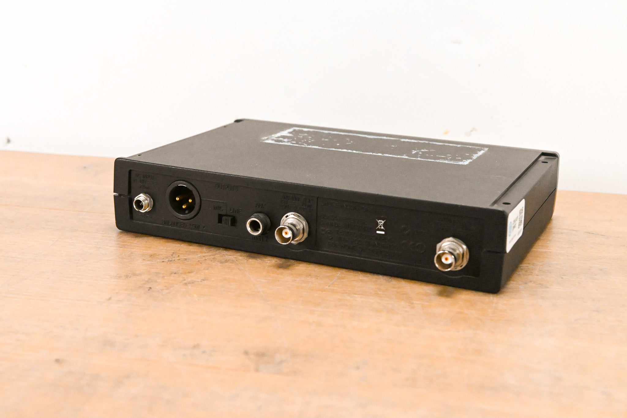 Shure ULXS4 Wireless Receiver - J1 Band: 554-590 MHz (NO POWER SUPPLY)