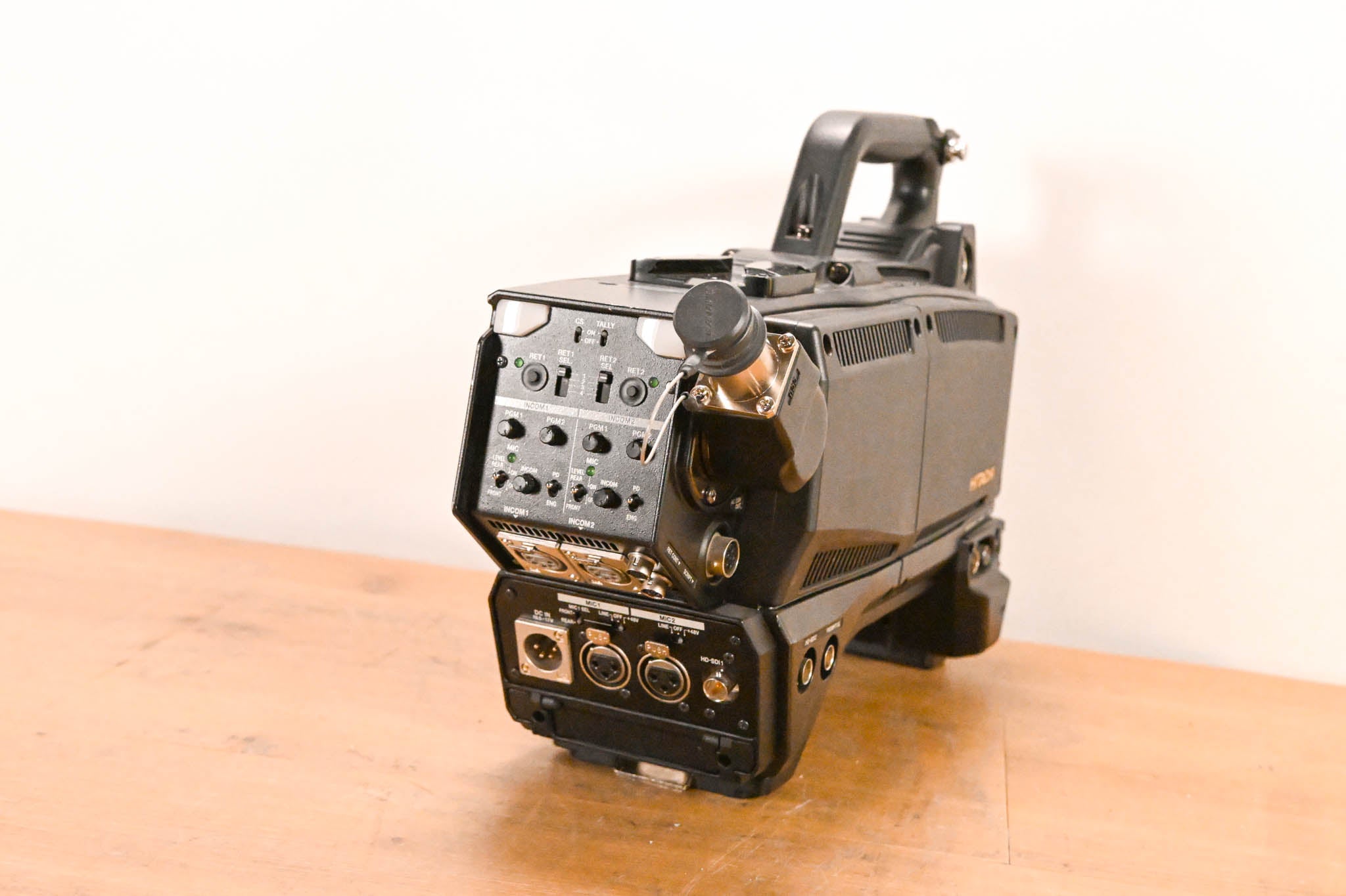 Hitachi Z-HD5000 HDTV Camera with CA-HF1000 Camera Adaptor