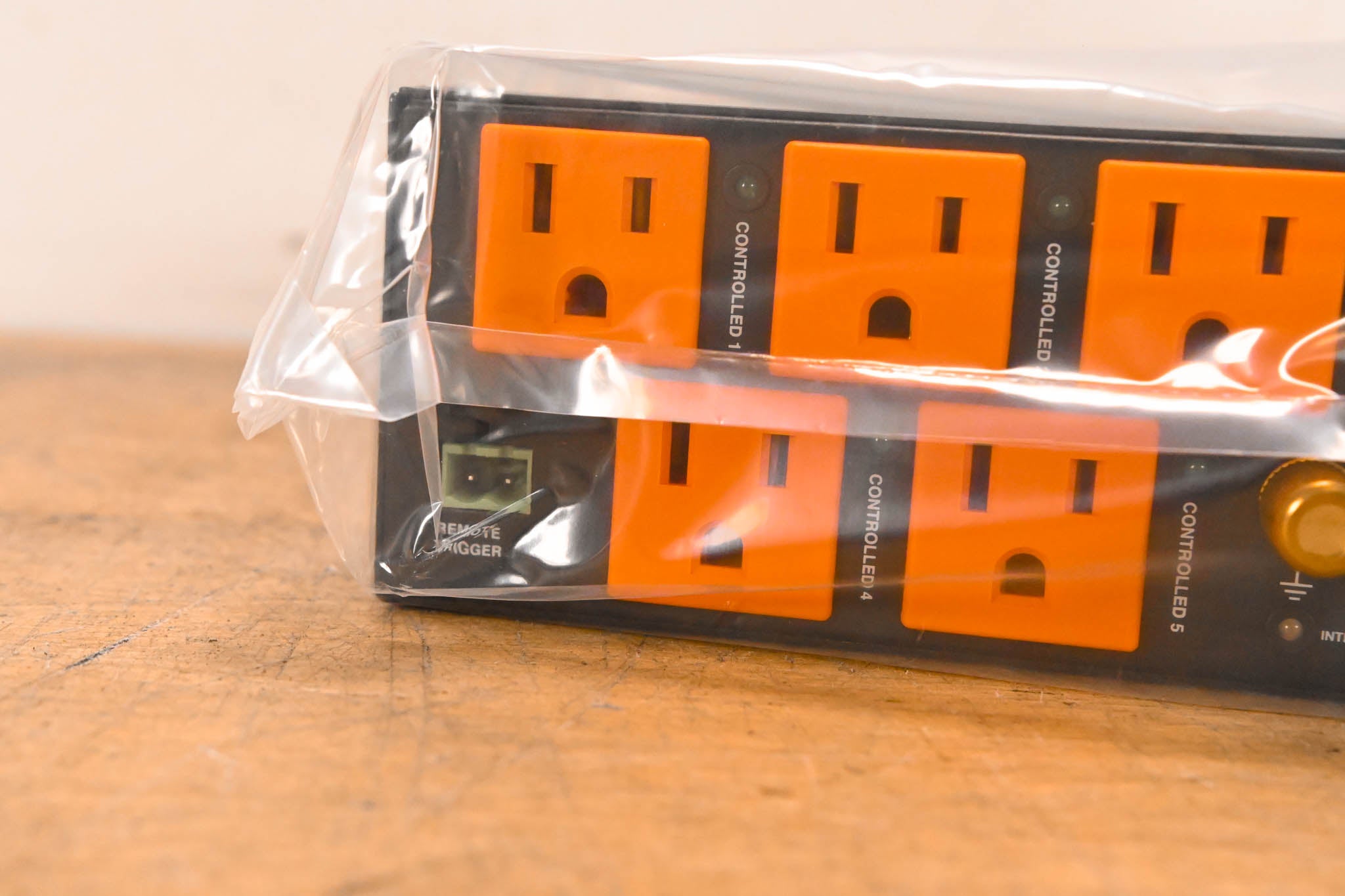 WattBox WB-300VB-IP-5 IP Power Conditioner WB357 - 5 Outlets